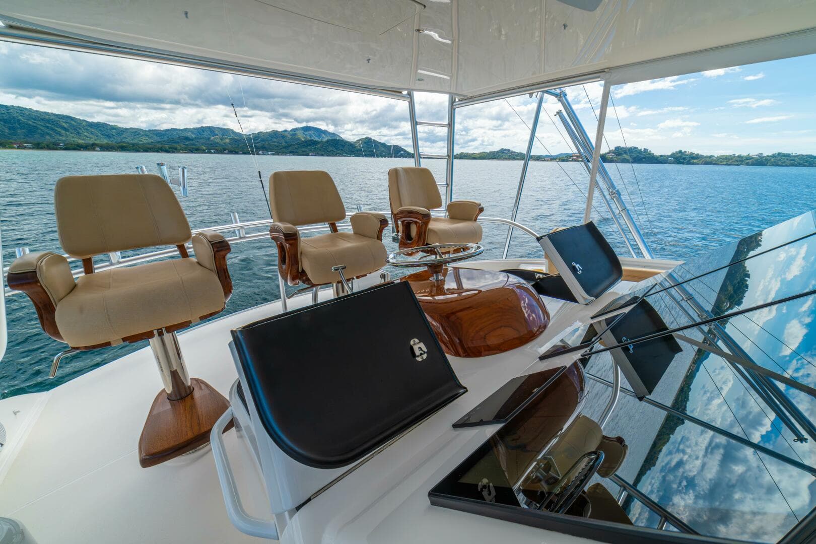 2016 Viking 66 Convertible