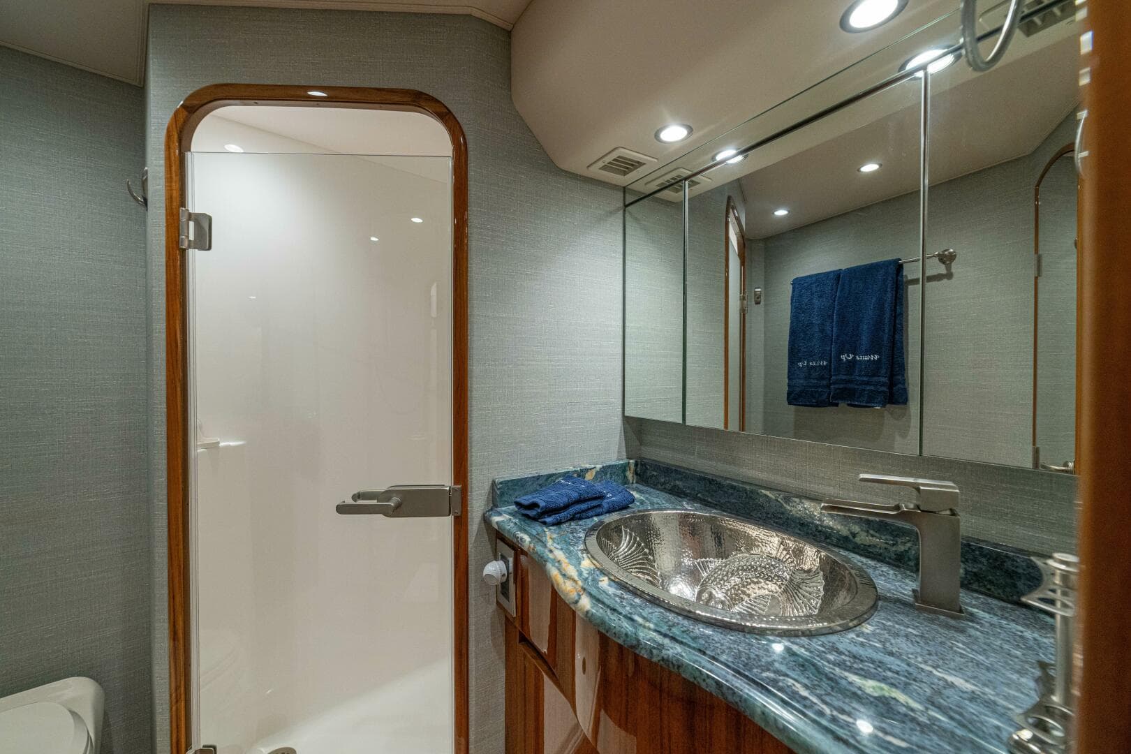 2016 Viking 66 Convertible