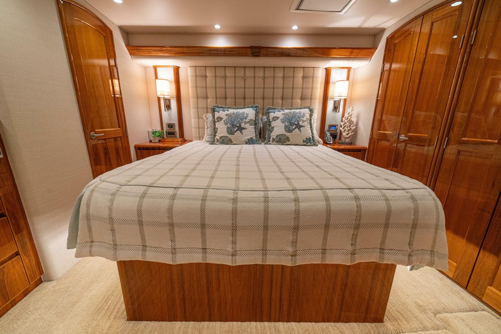 2016 Viking 66 Convertible