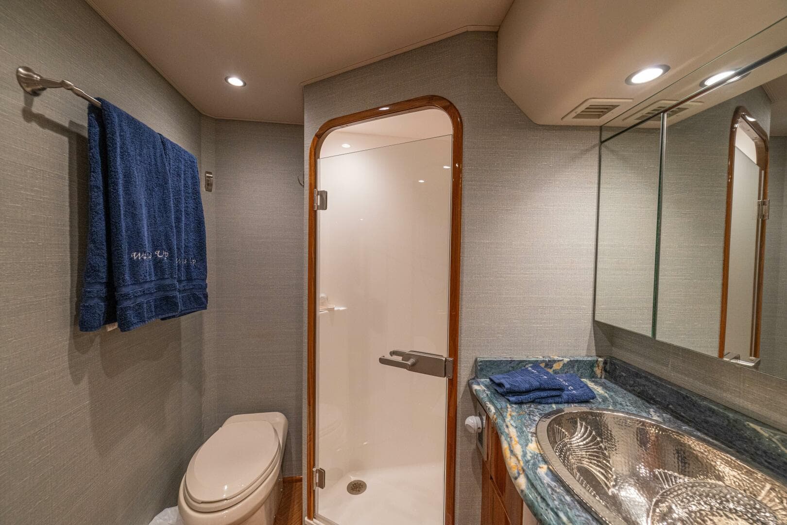 2016 Viking 66 Convertible