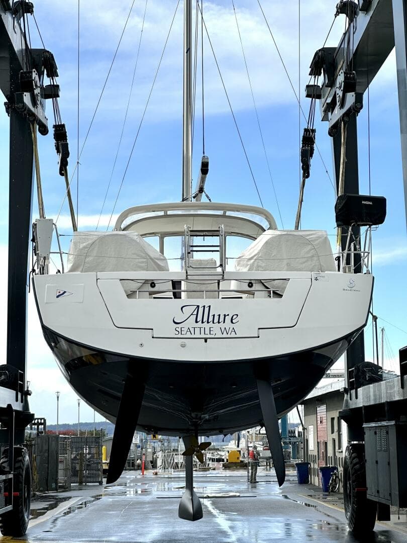 2014 Beneteau Oceanis 55