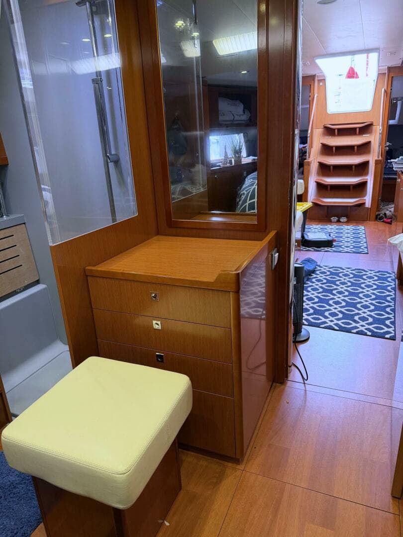 2014 Beneteau Oceanis 55