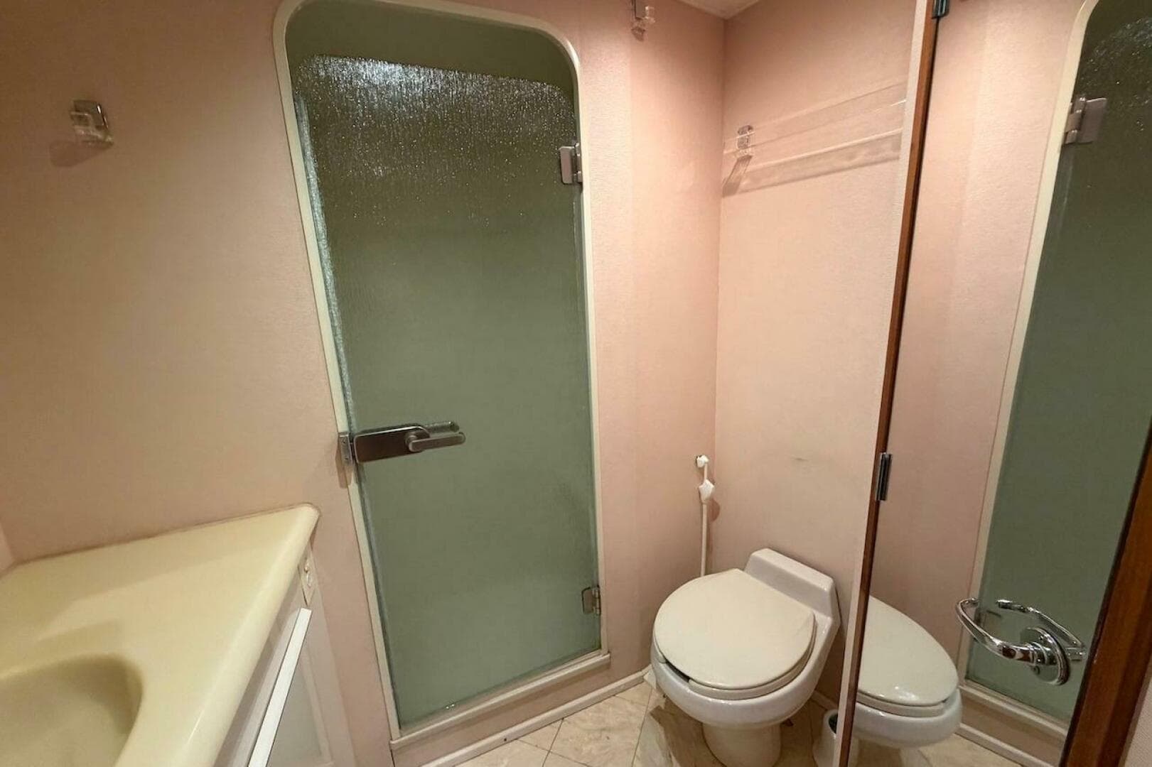 1999 Viking 58 Convertible