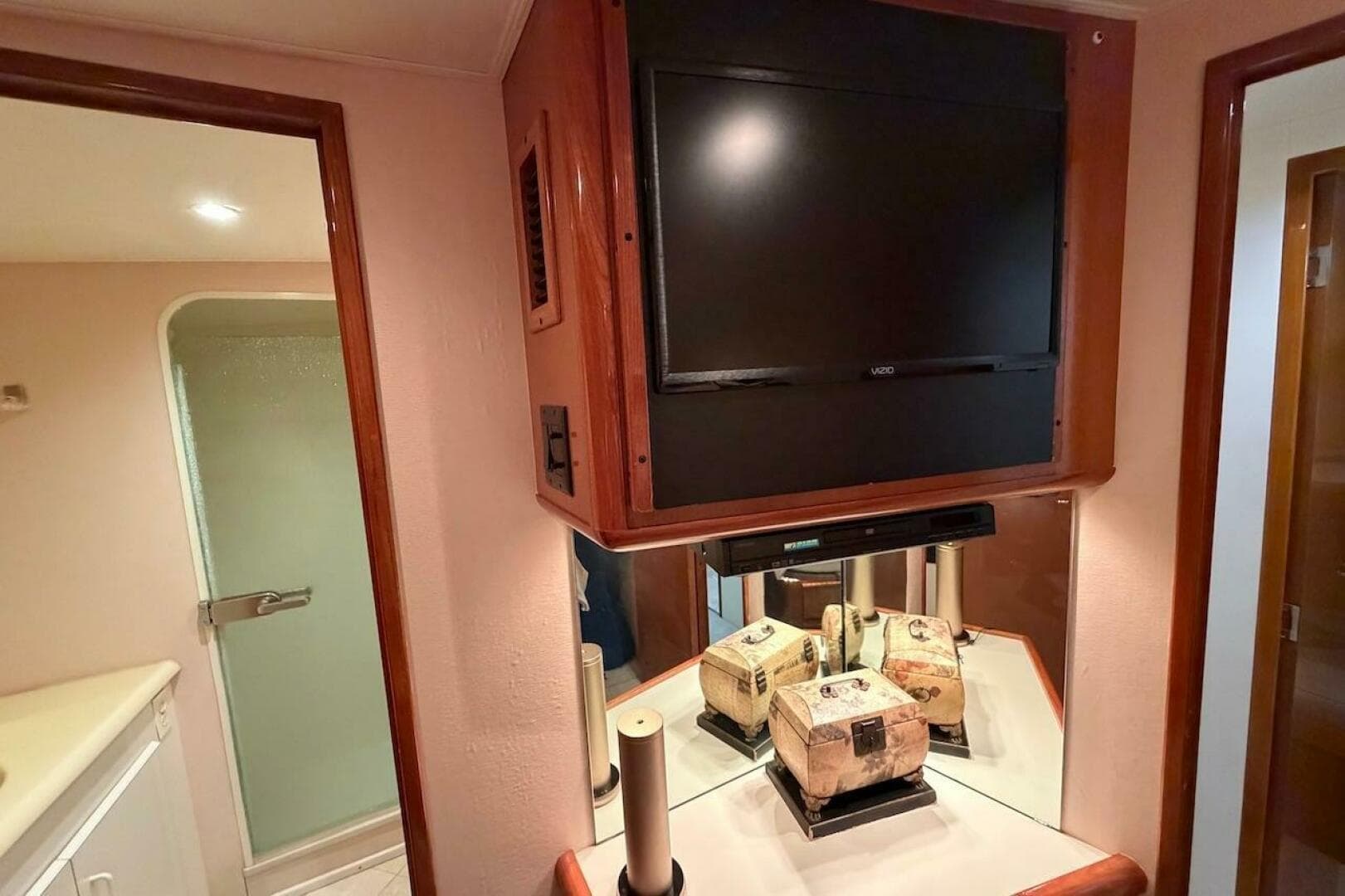 1999 Viking 58 Convertible