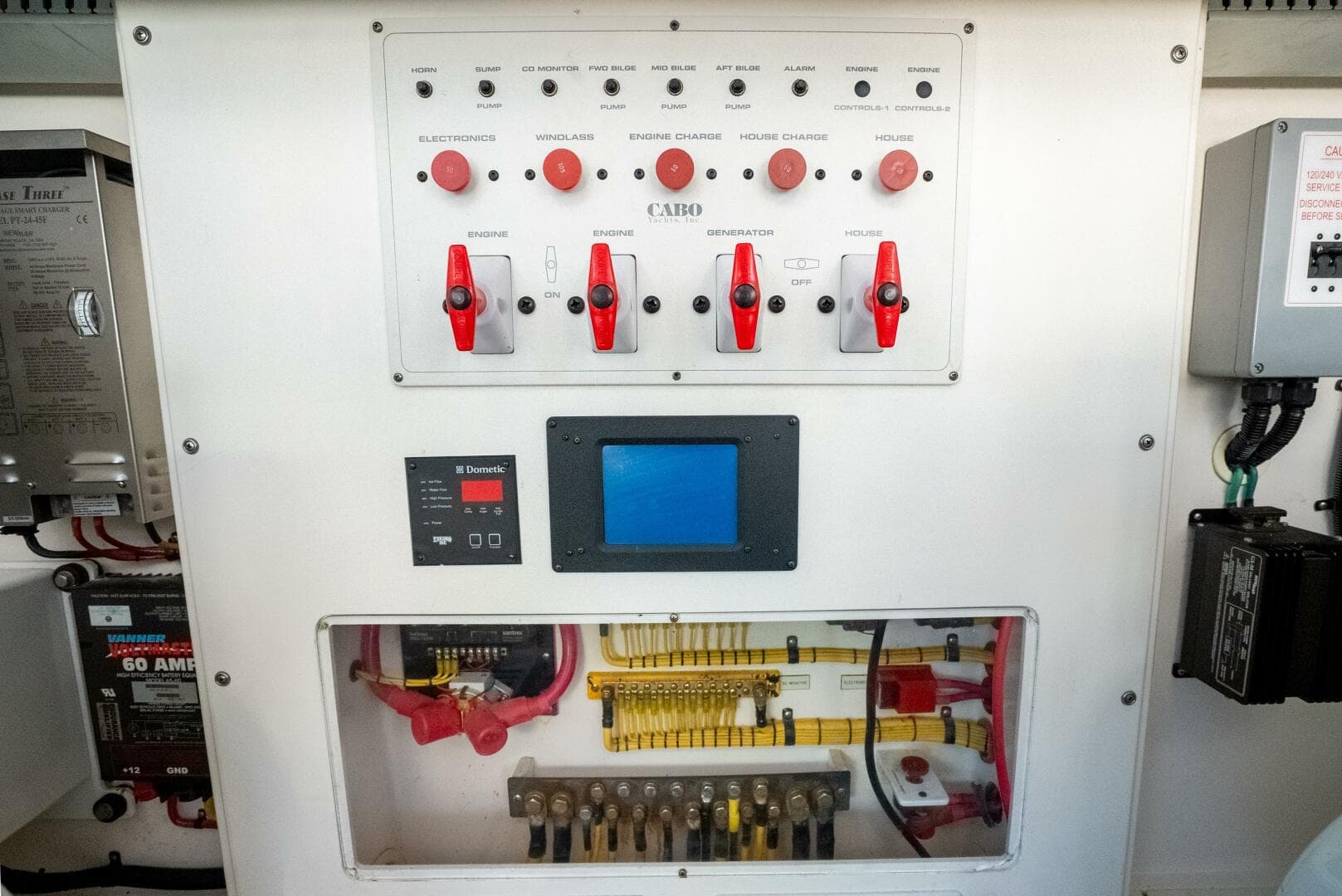 2007 Cabo 40 Express