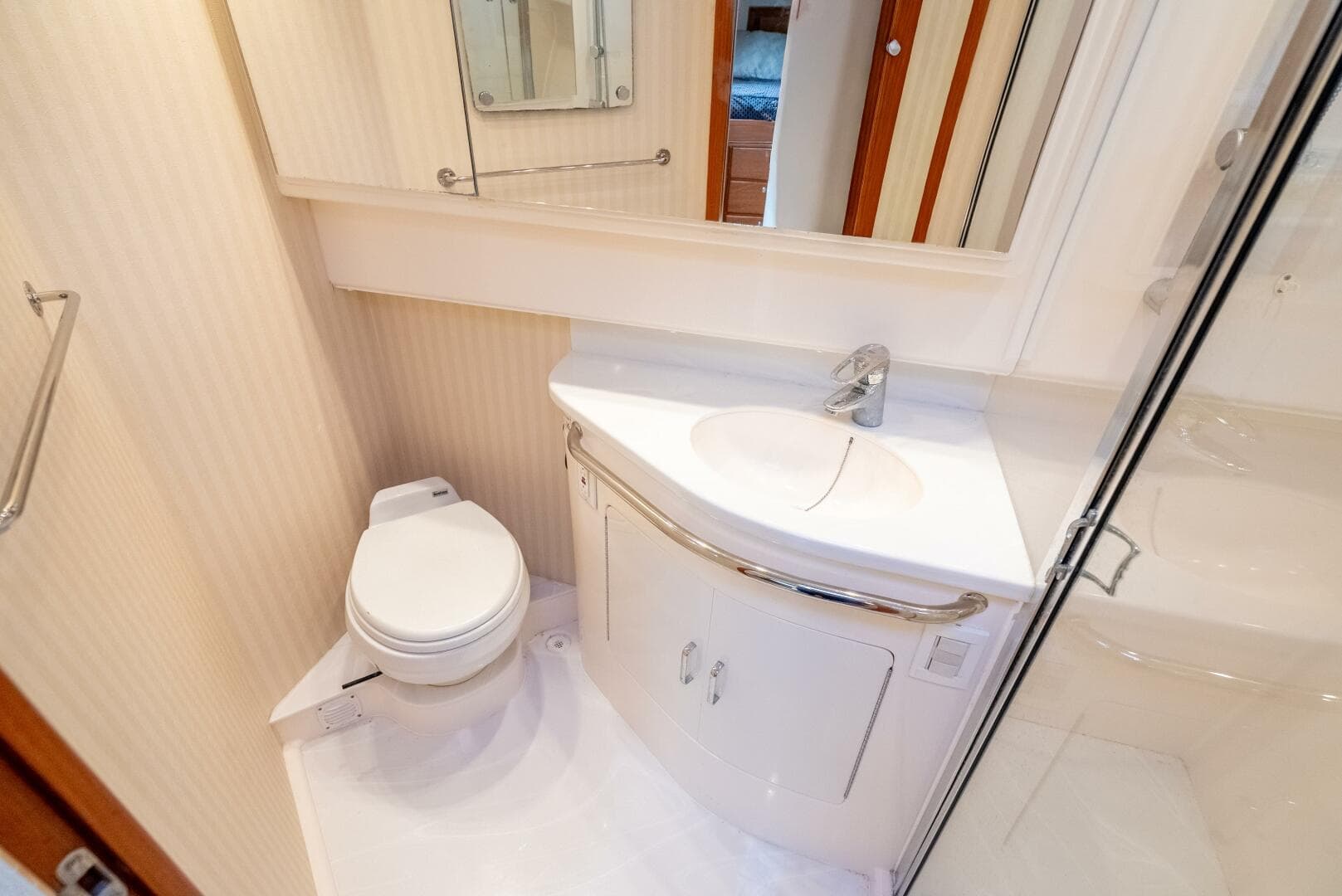 2007 Cabo 40 Express