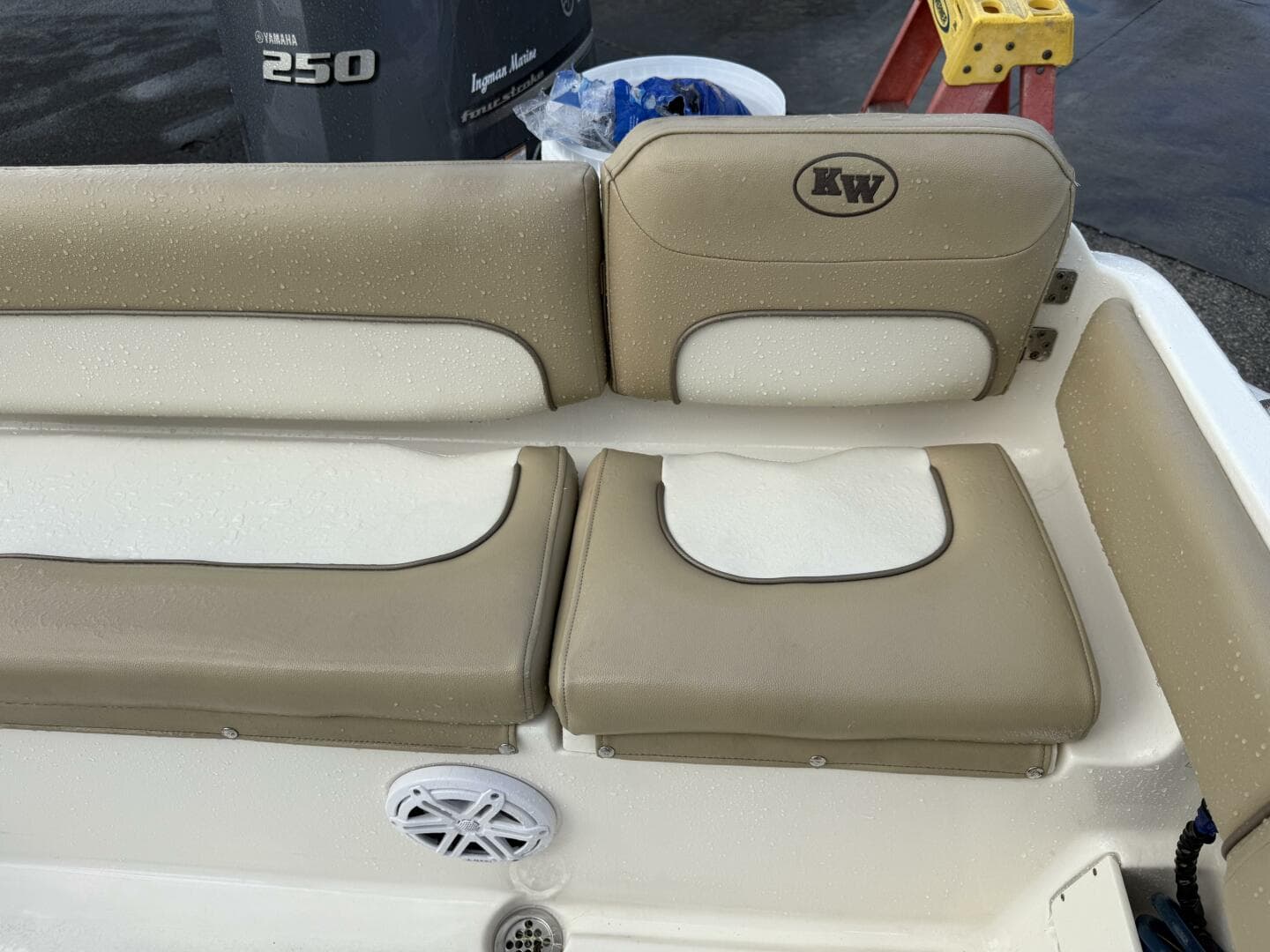 2019 Key West 239 CC Fwd Seating
