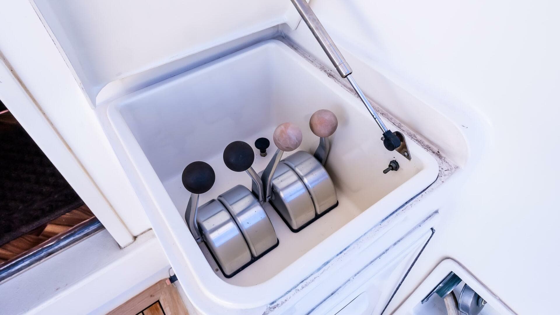 1998 Ocean Yachts 48 Super Sport