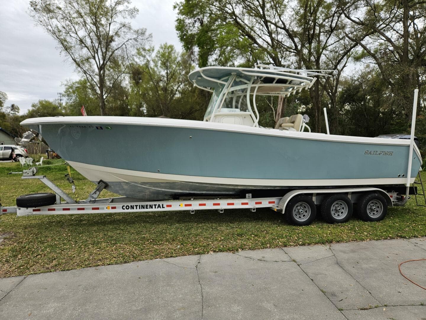 2017 Sailfish 290 CC