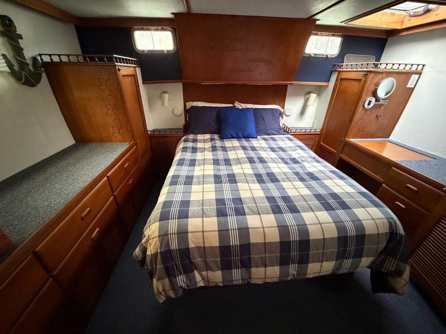 1984 Golden Star Trawler