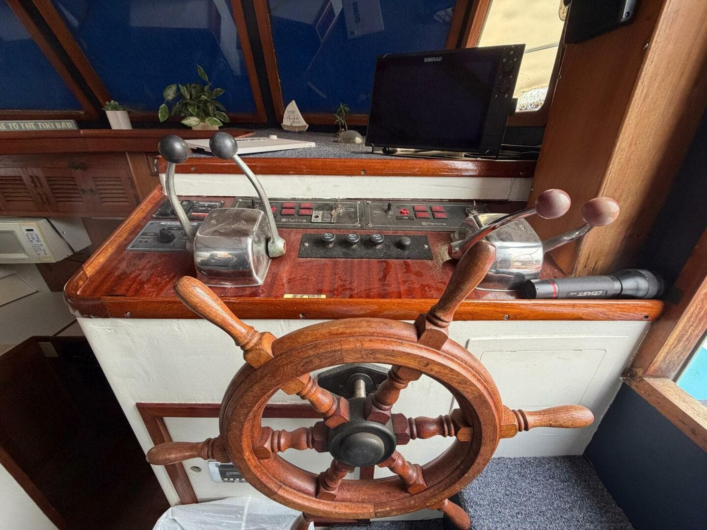 1984 Golden Star Trawler