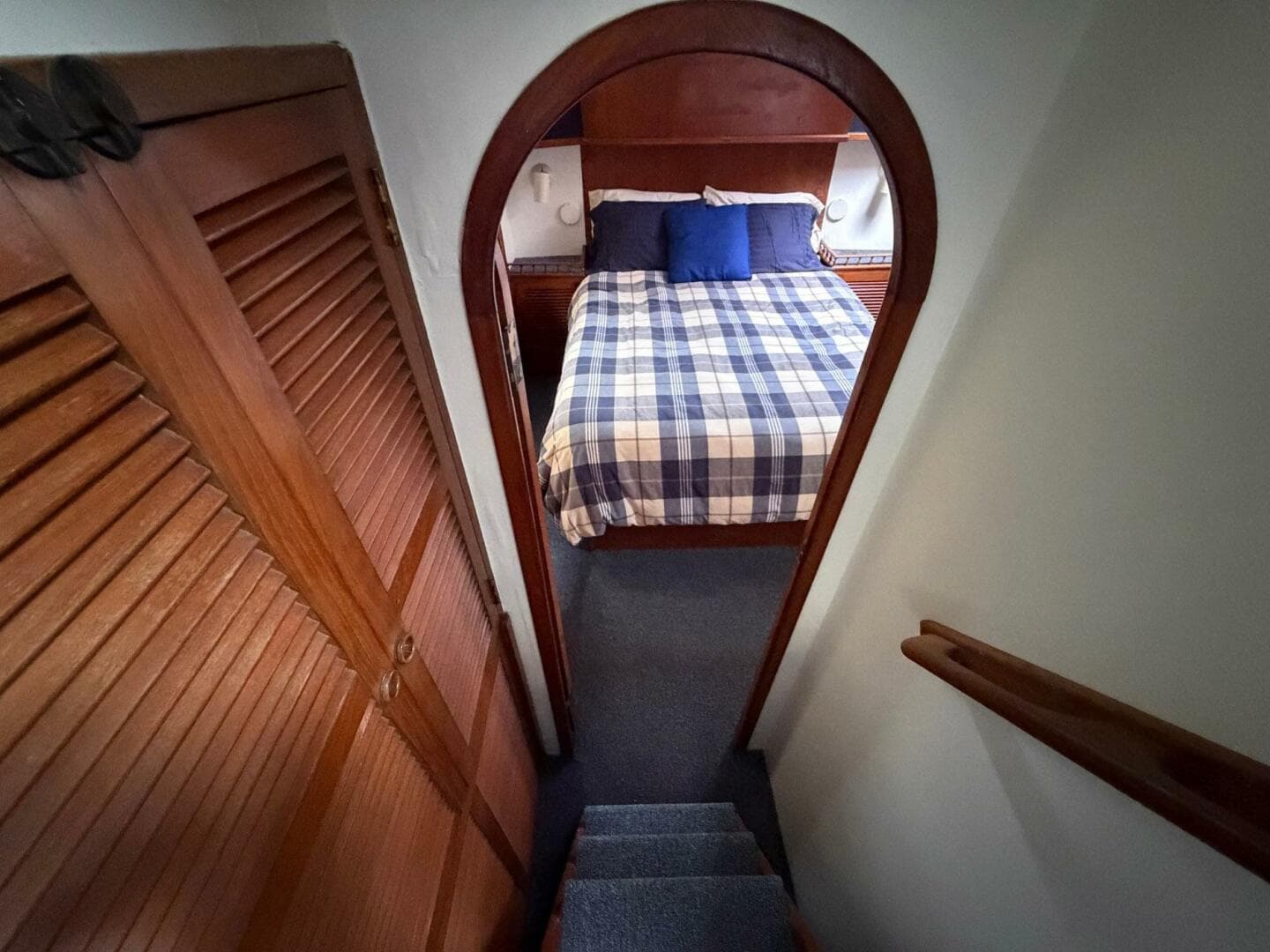 1984 Golden Star Trawler