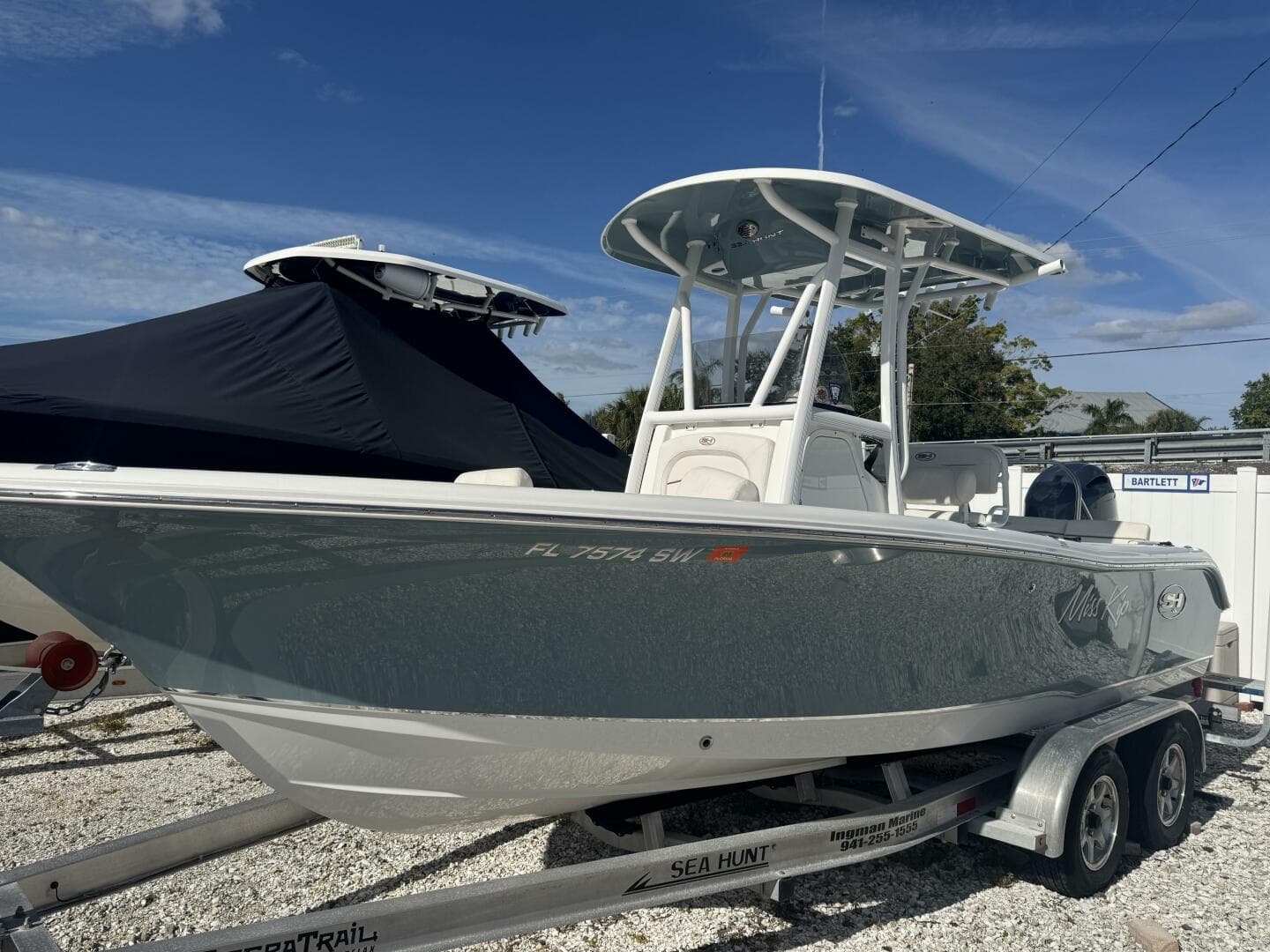 2021 Sea Hunt Ultra 219