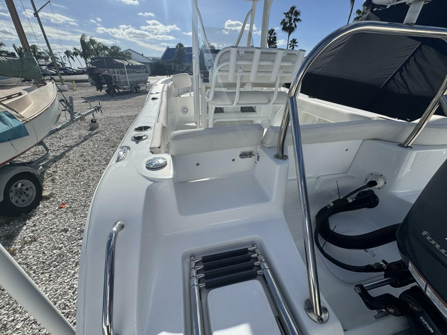 2021 Sea Hunt Ultra 219