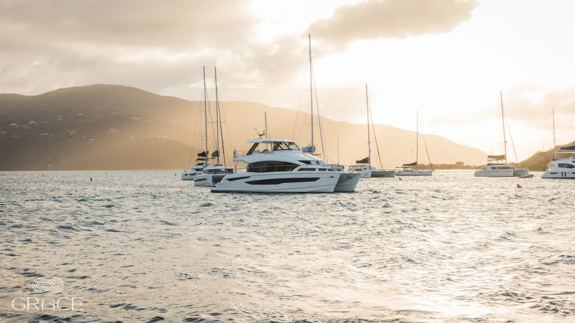 2022 Aquila 54 Yacht