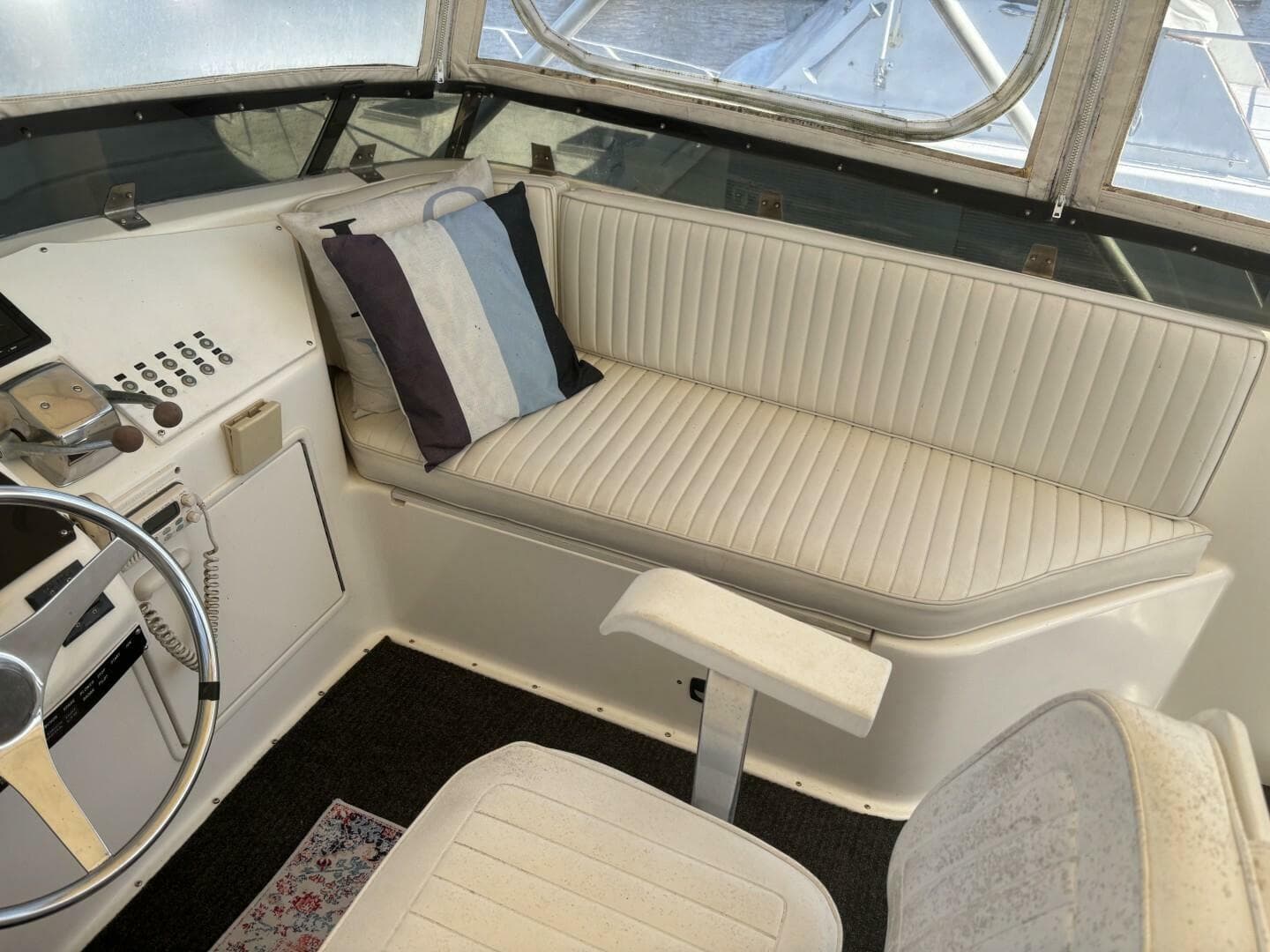 1993 Ocean Yachts 44 Motoryacht
