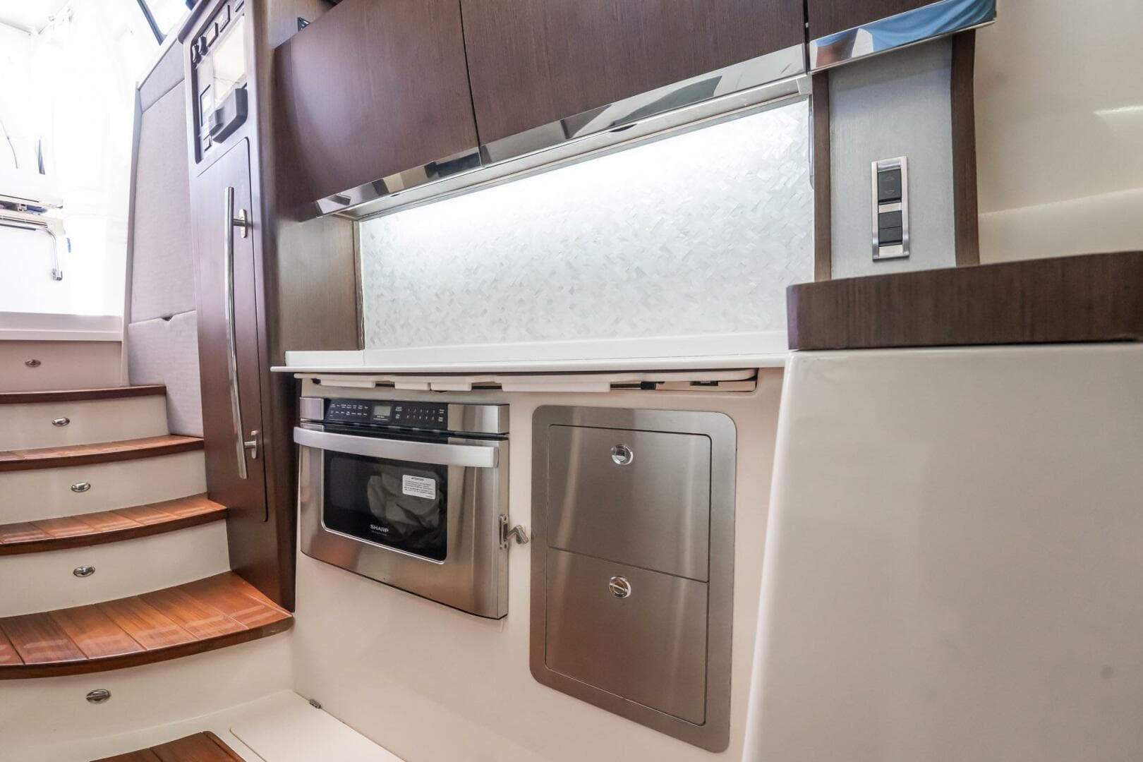 2021 Grady-White Canyon 456