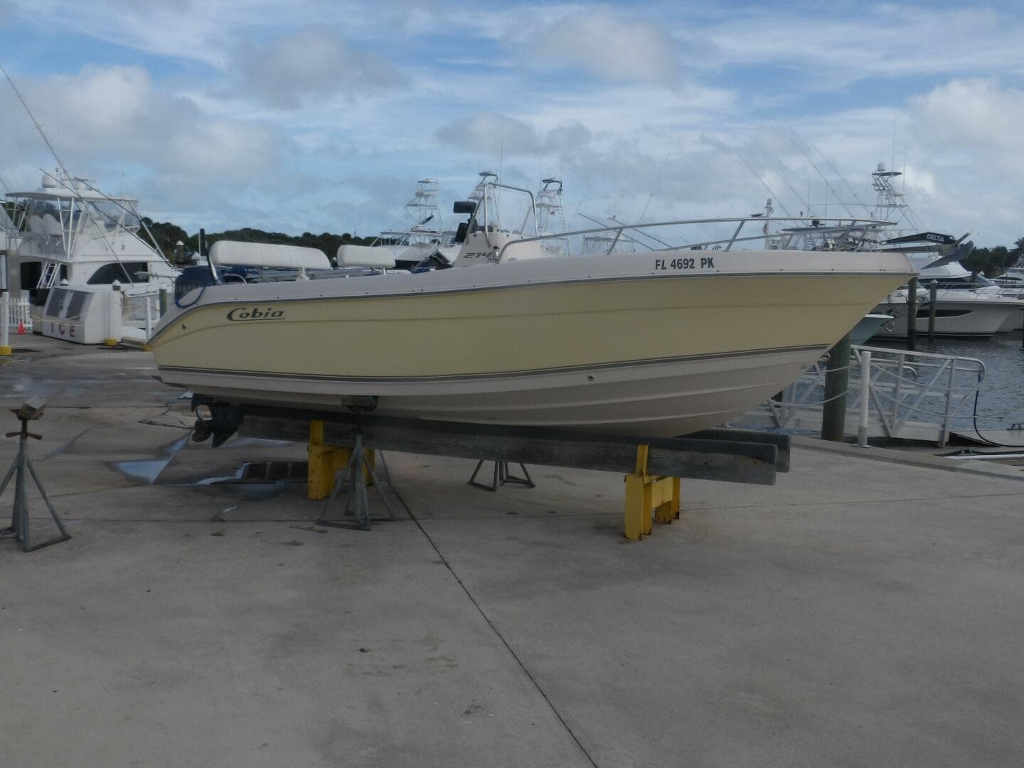 2006 Cobia 210 CC
