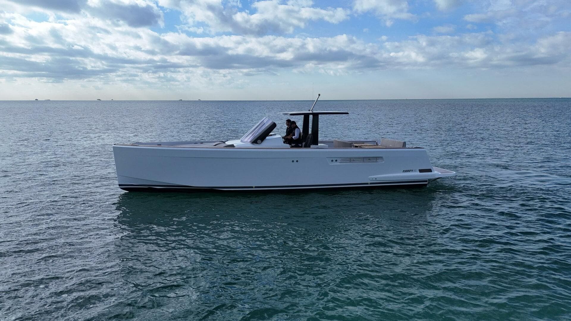 2019 Fjord 40 Open