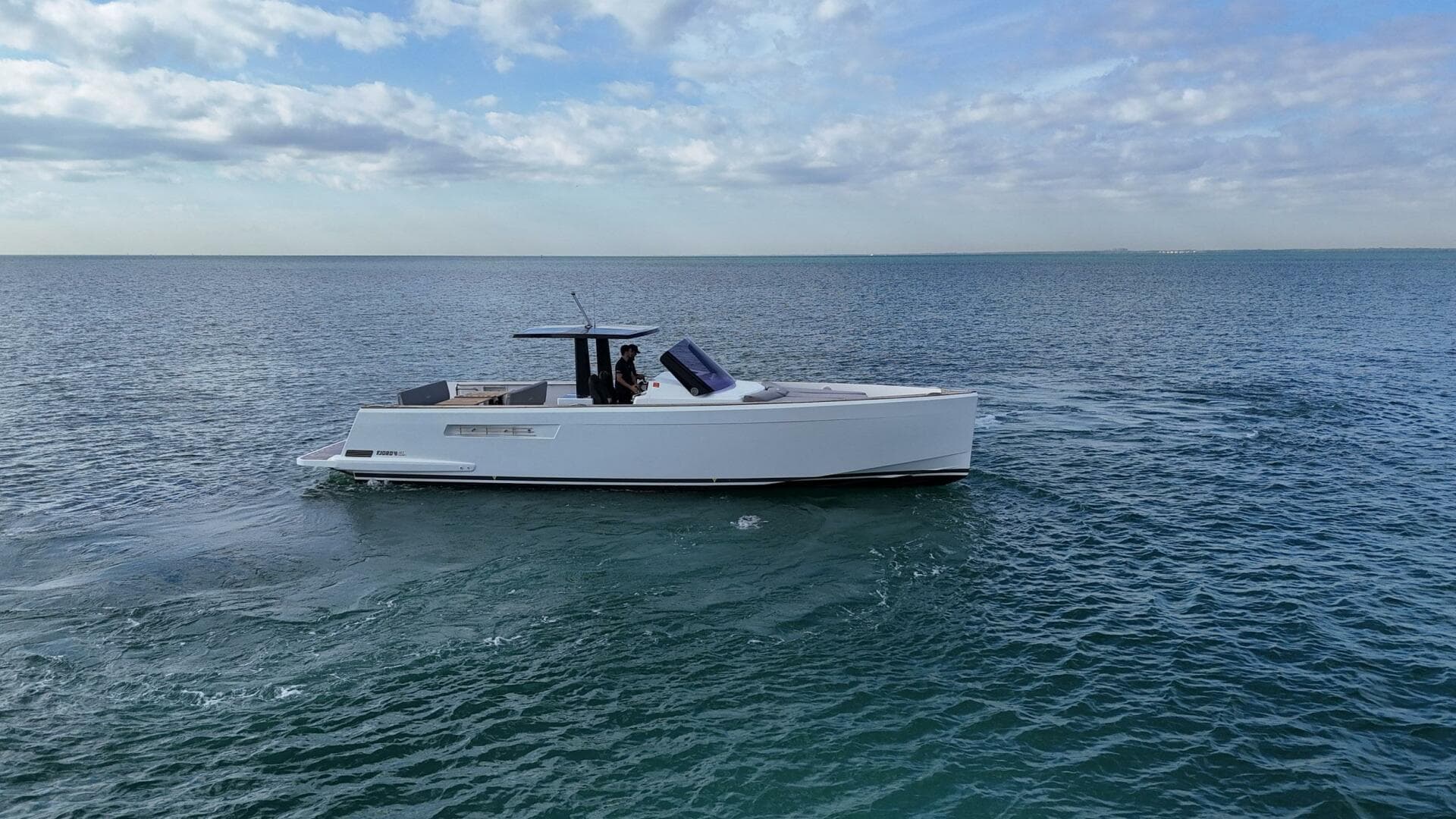 2019 Fjord 40 Open