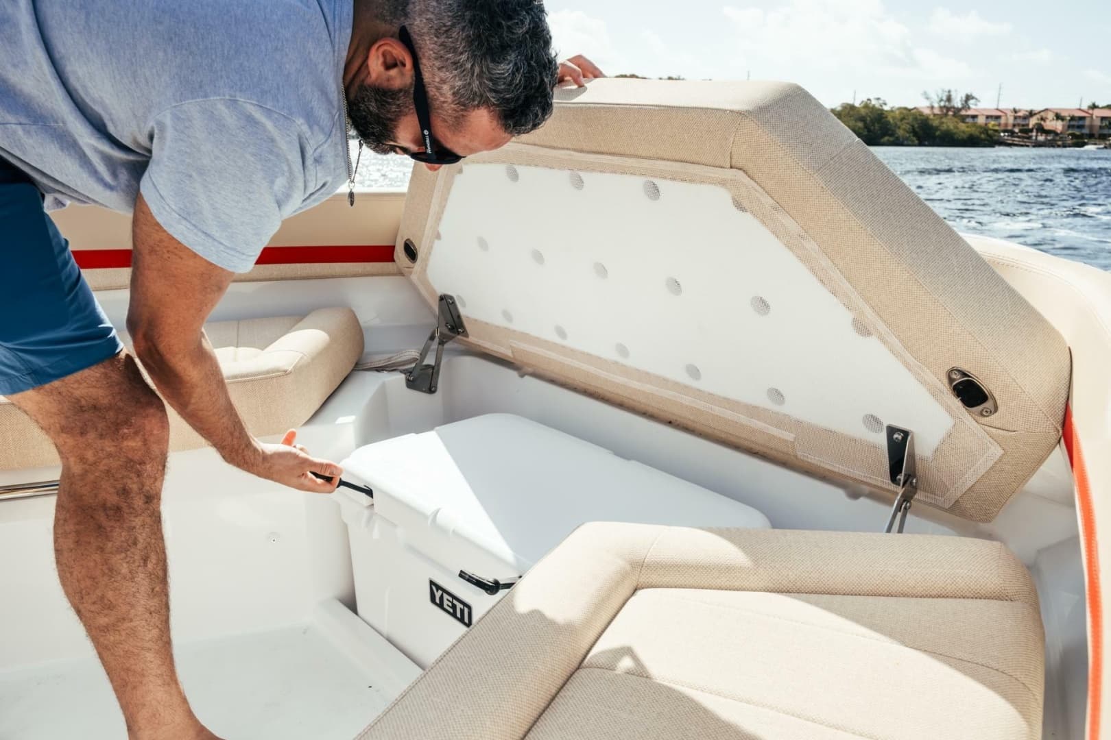 2026 Wellcraft 28 T-Top
