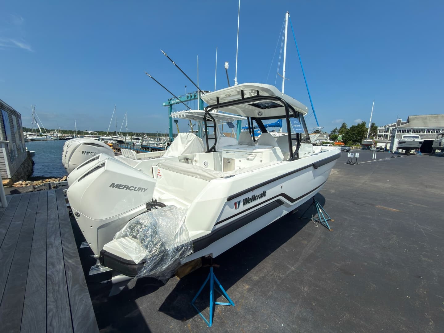 2027 Wellcraft 28 T-Top