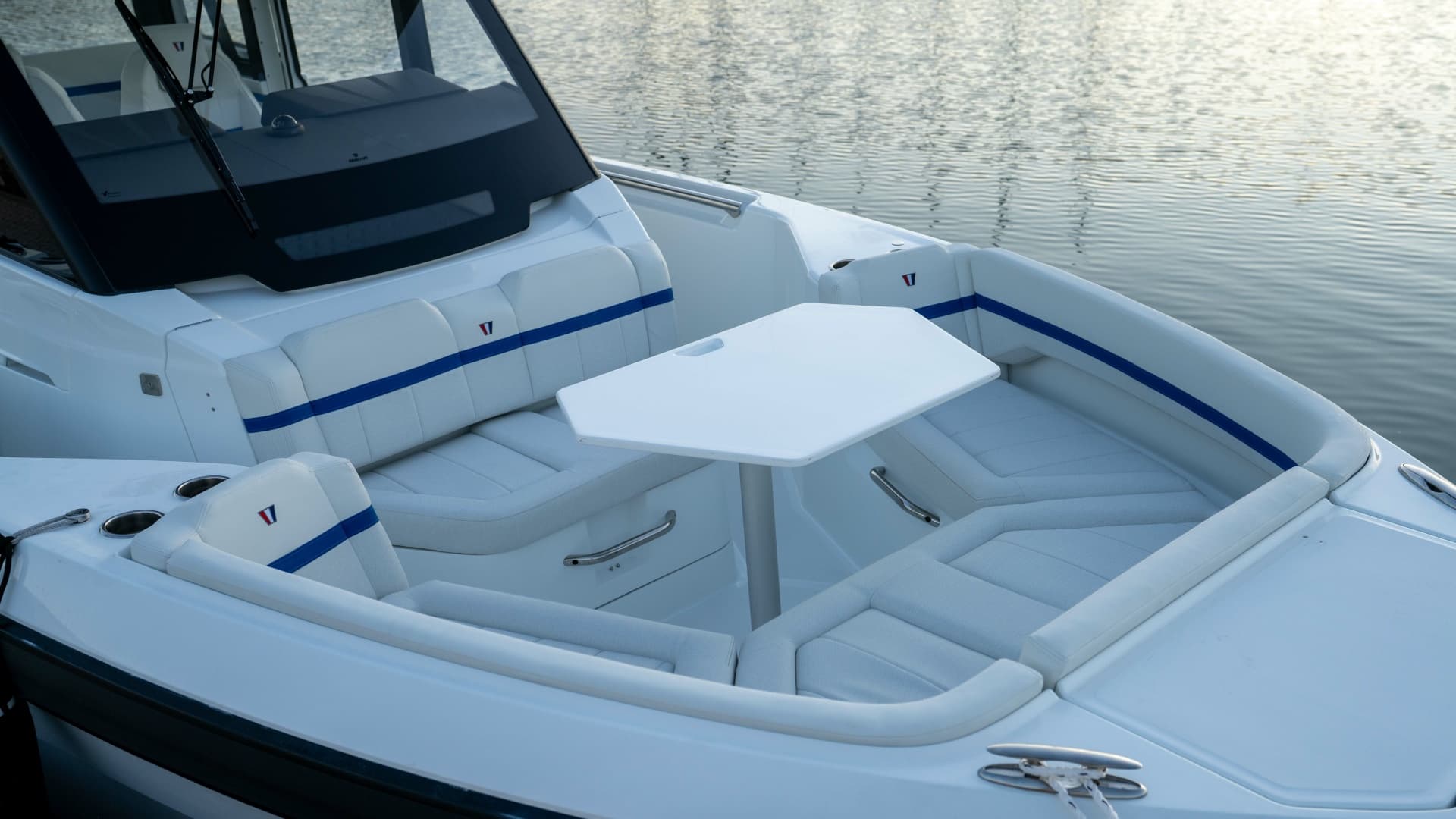2026 Wellcraft 28 Explorer