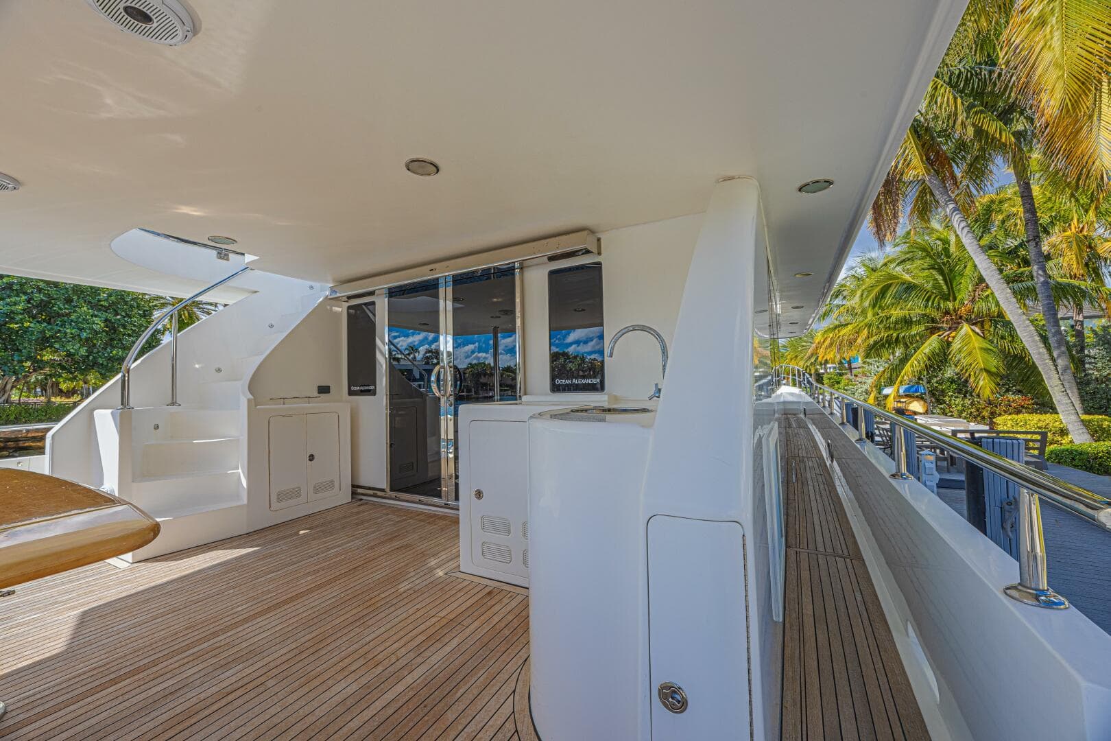 2010 Ocean Alexander 74 Motoryacht
