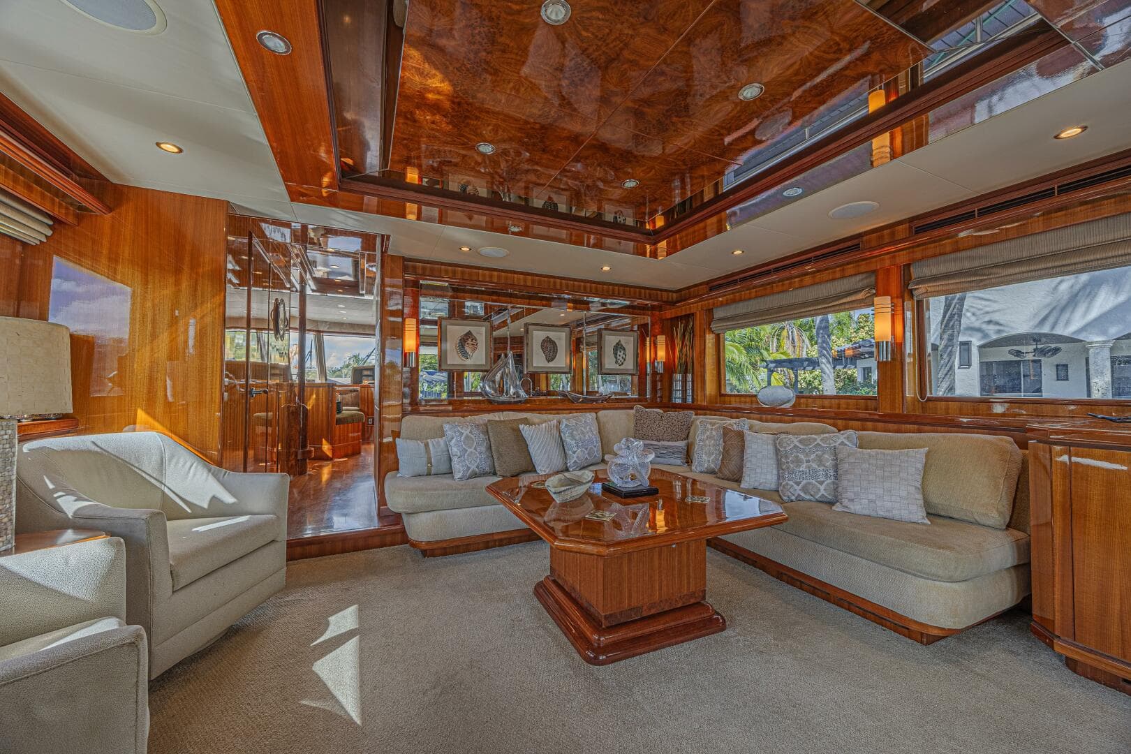 2010 Ocean Alexander 74 Motoryacht