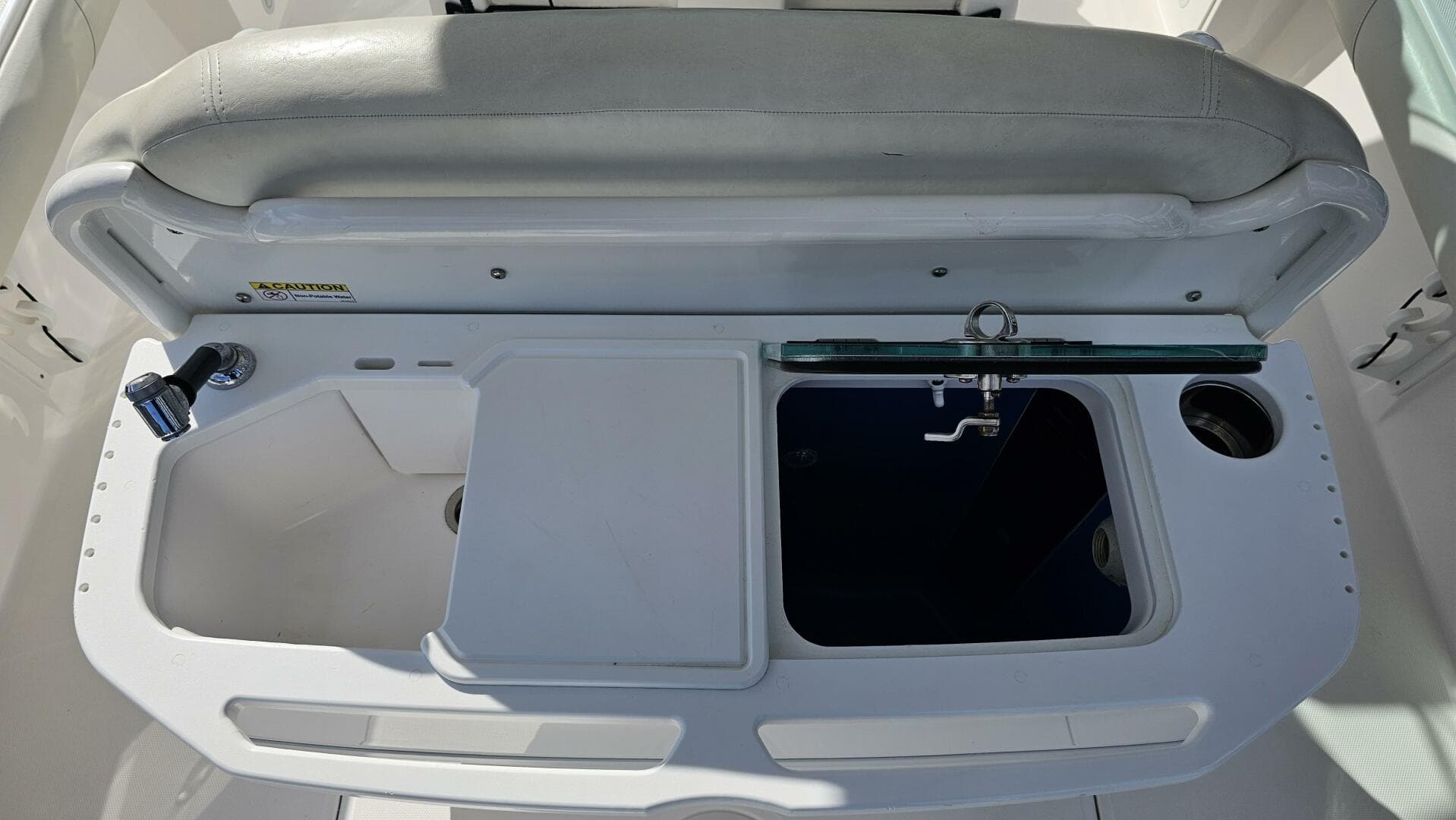 2021 Everglades 273CC