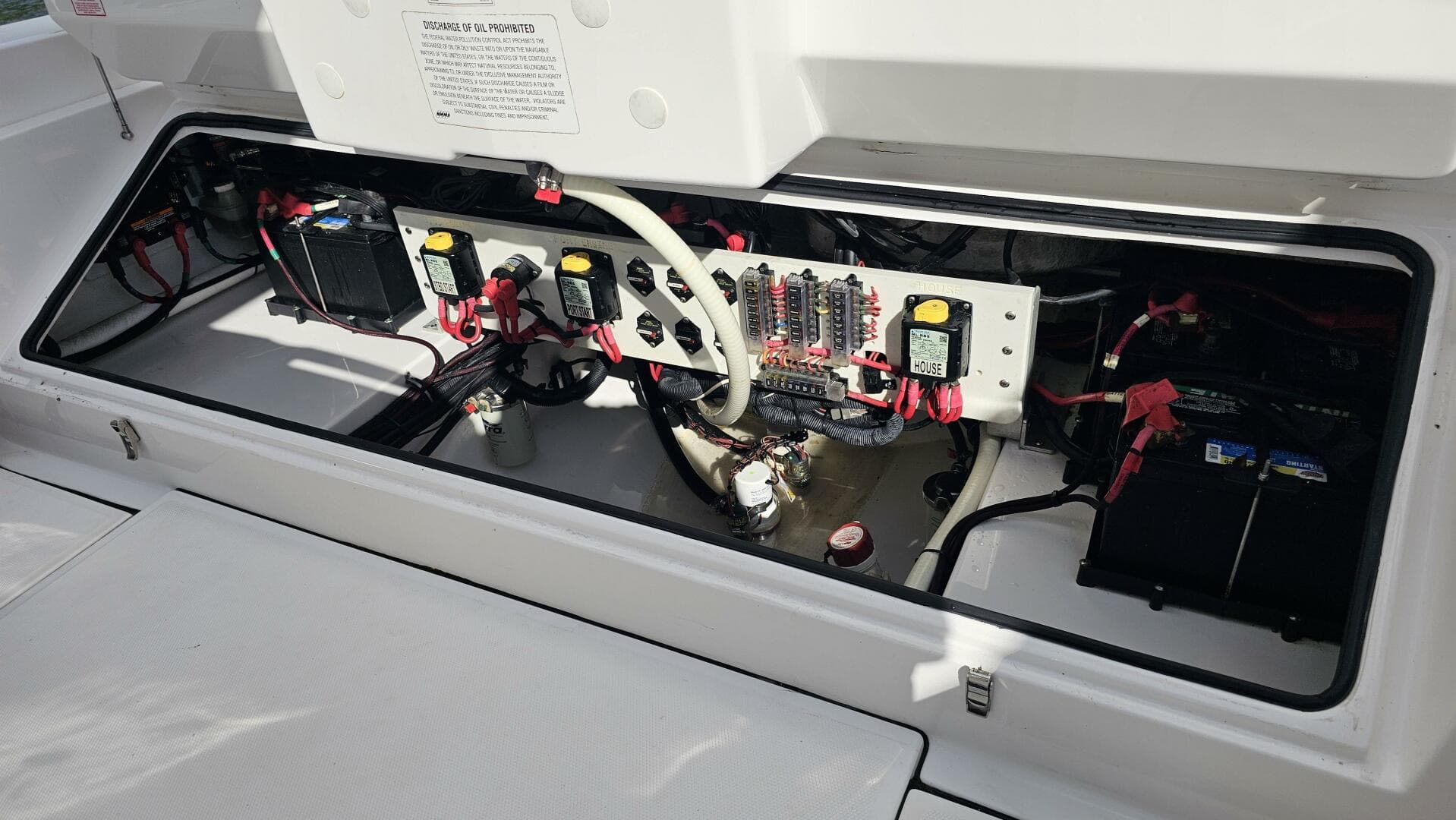 2021 Everglades 273CC