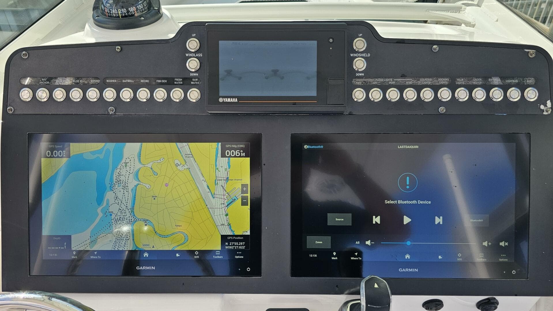 2021 Everglades 273CC