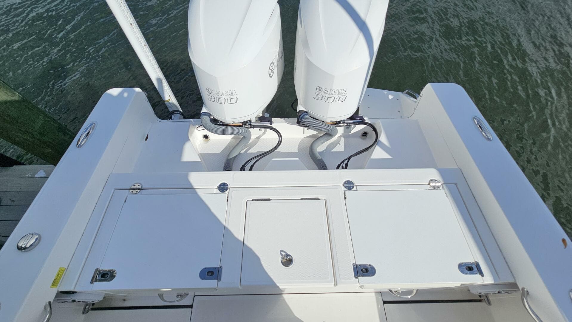 2021 Everglades 273CC