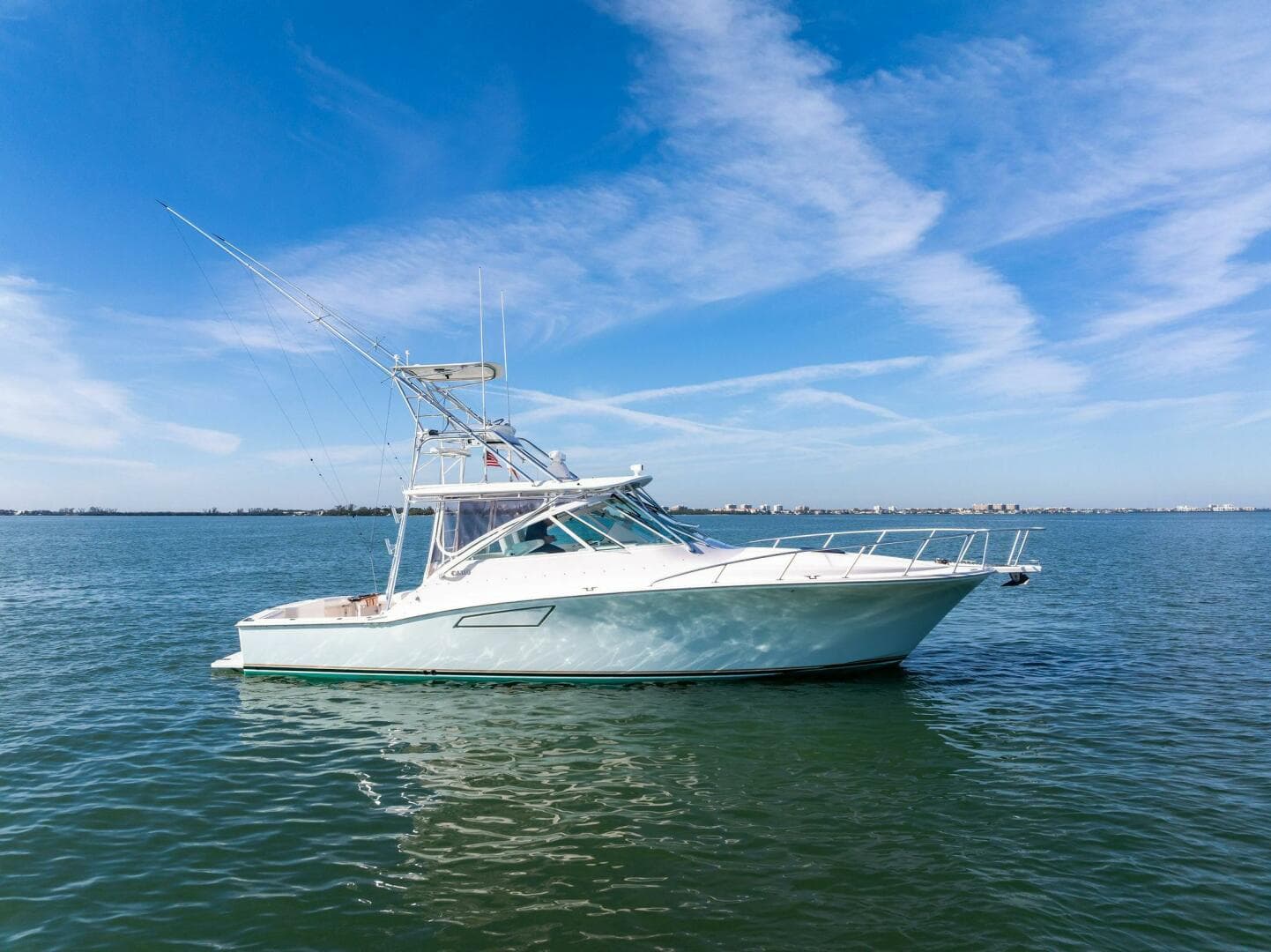 2005 40 Cabo Express - Miss B Halvin