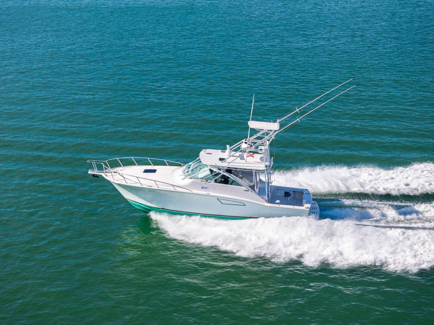 2005 40 Cabo Express - Miss B Halvin