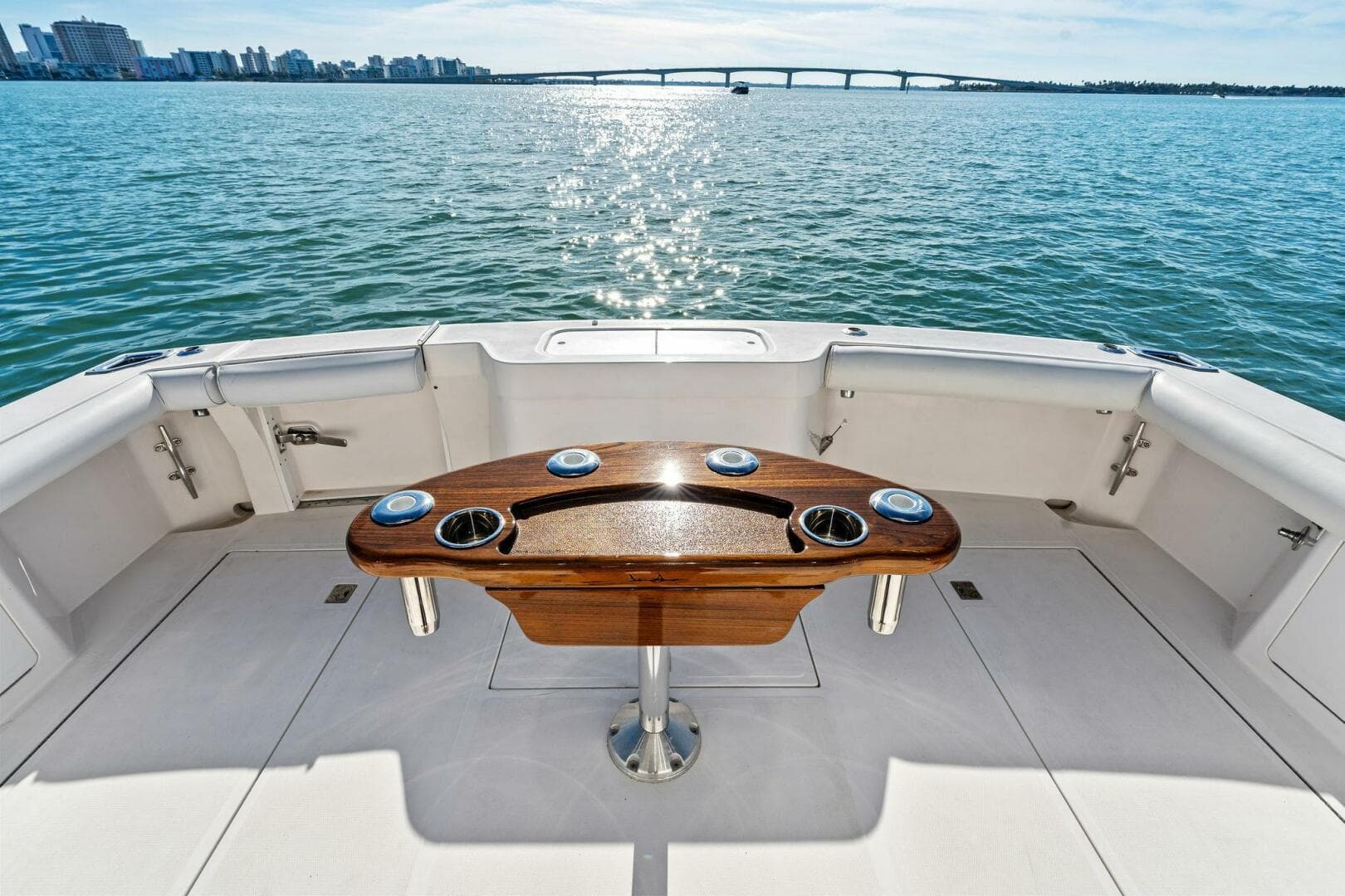 2005 40 Cabo Express - Miss B Halvin