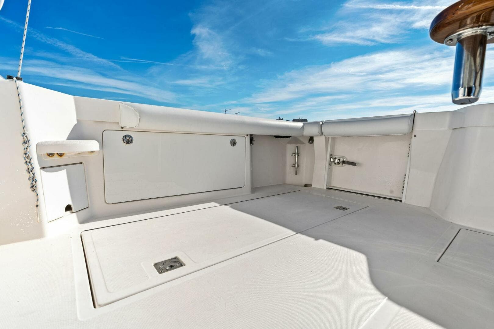 2005 40 Cabo Express - Miss B Halvin