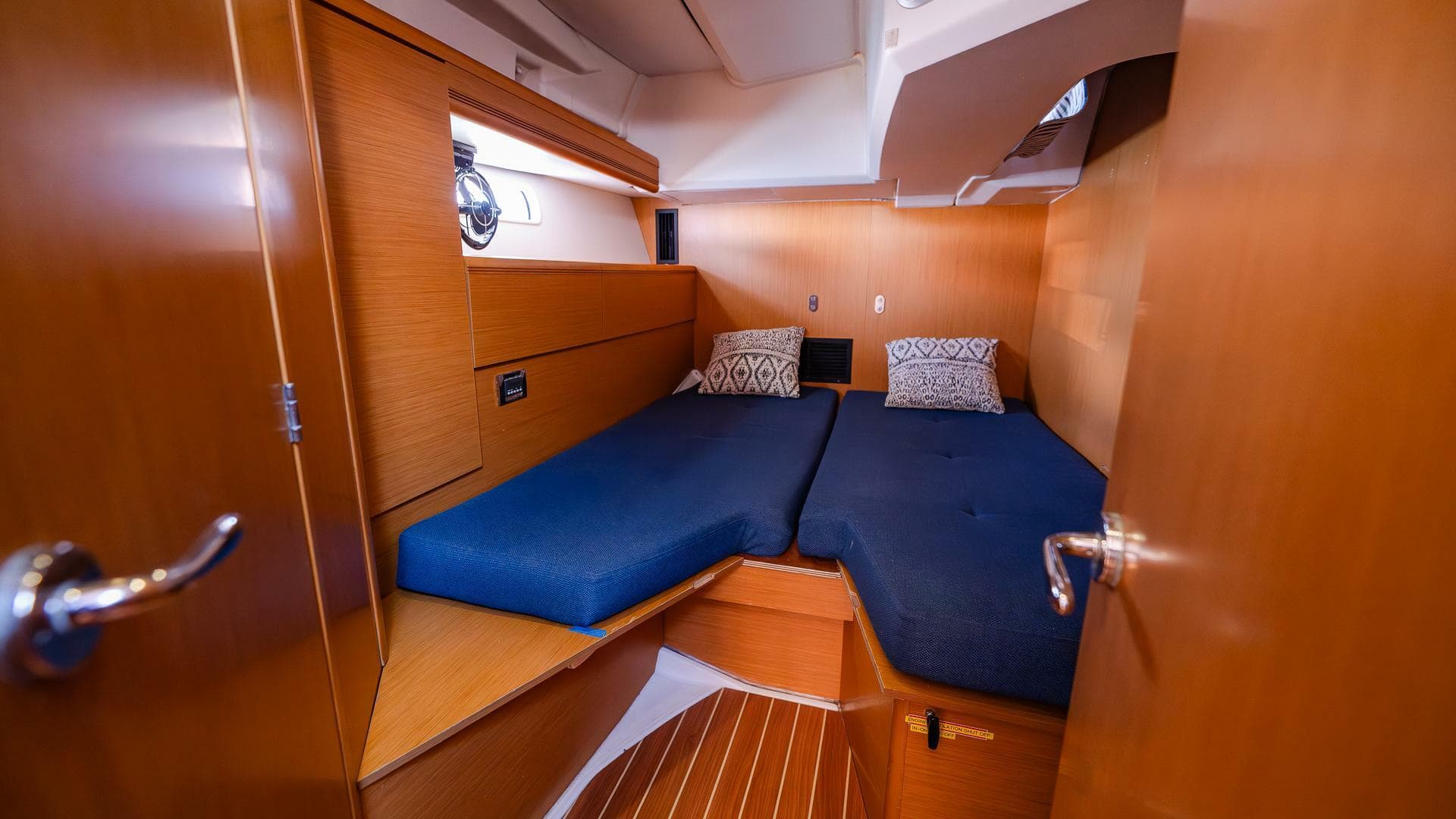 2010 Jeanneau Sun Odyssey 53