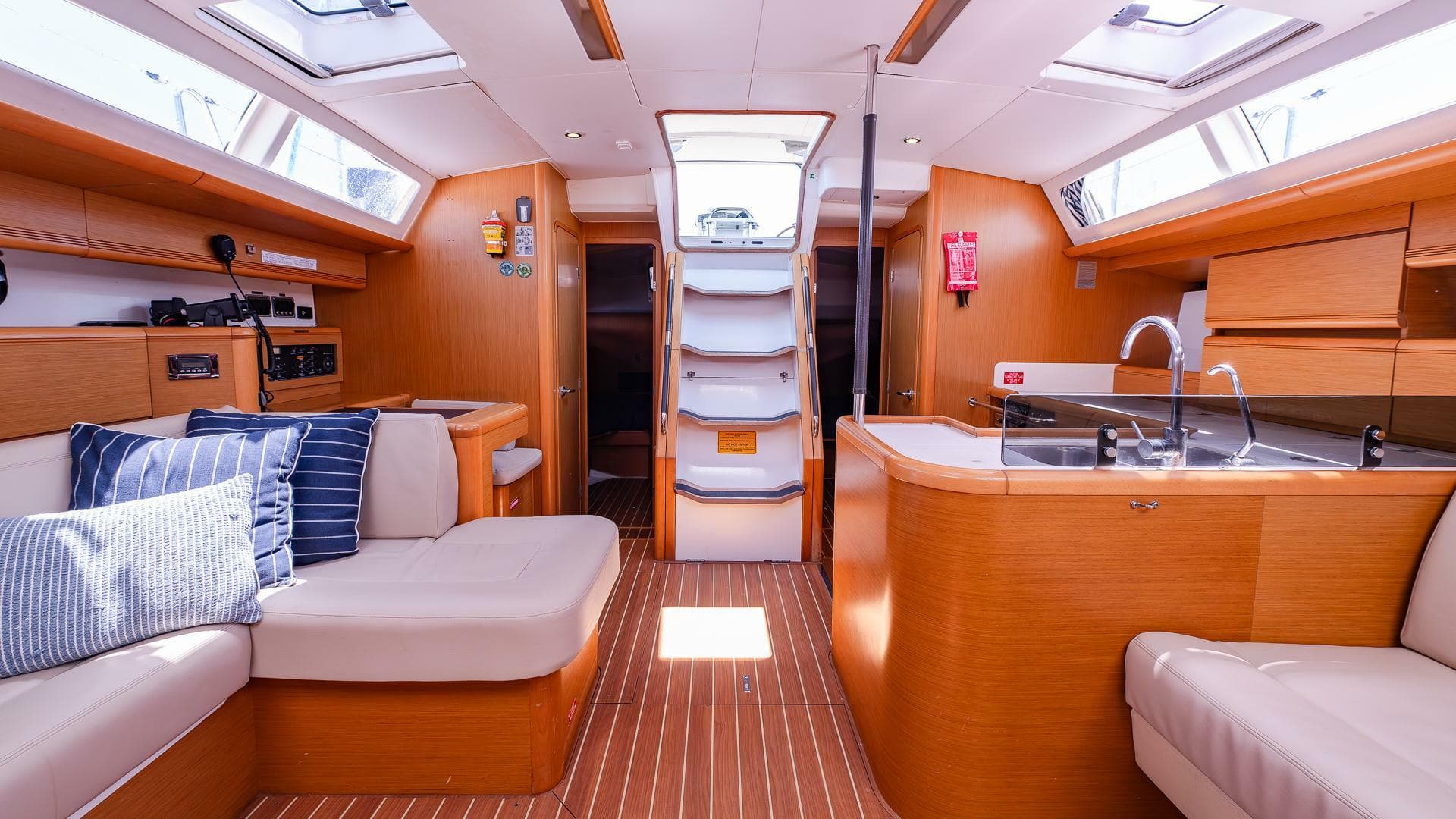 2010 Jeanneau Sun Odyssey 53