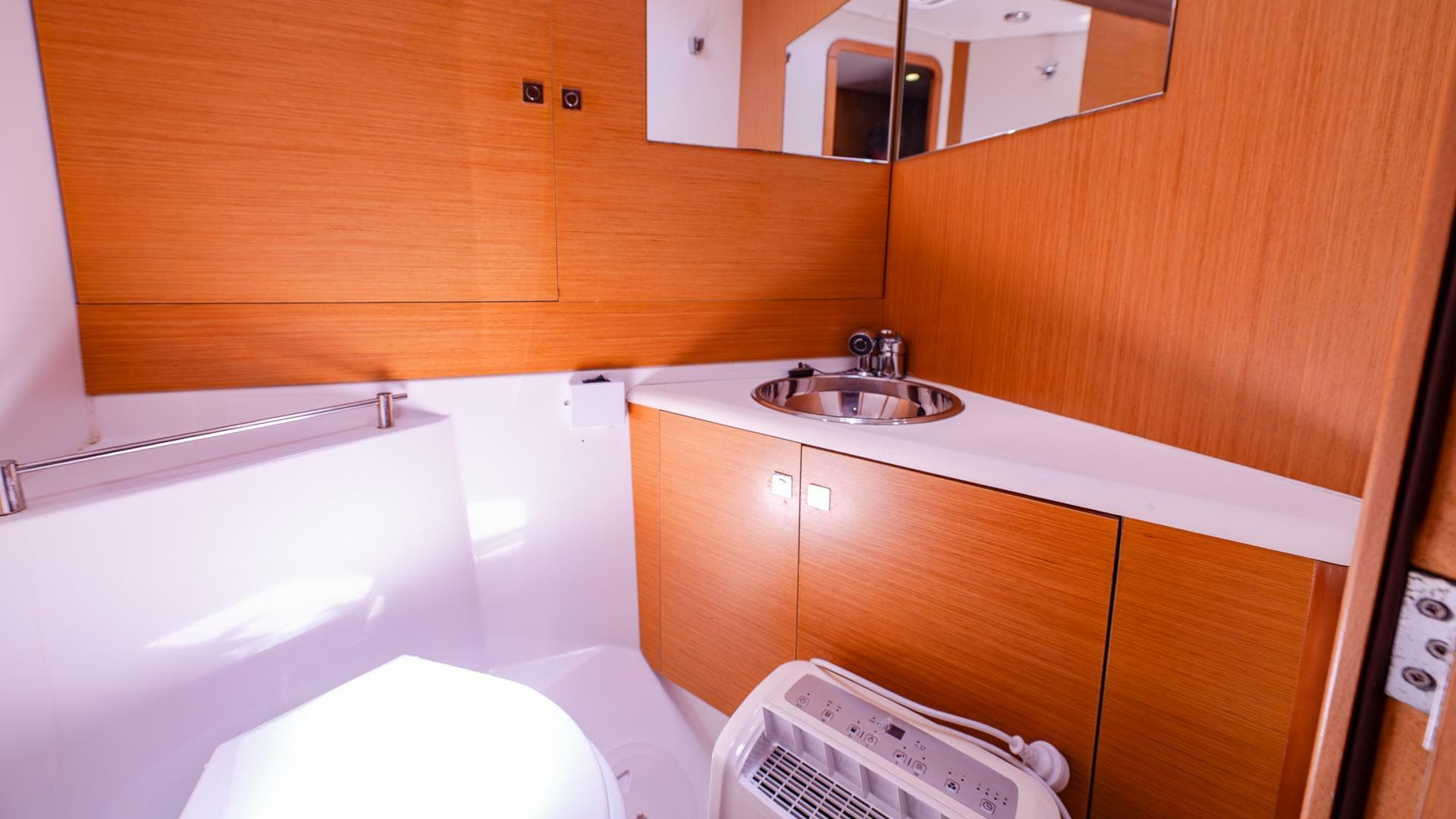 2010 Jeanneau Sun Odyssey 53