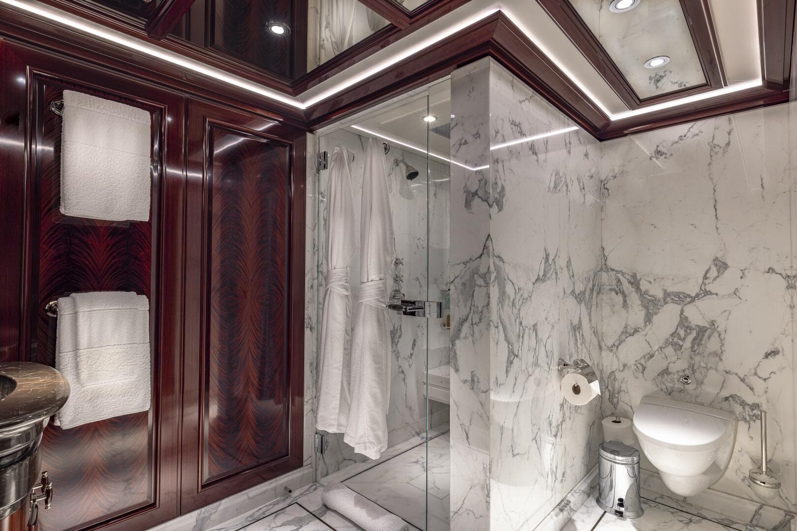 Twin Cabin Head - Port Forward