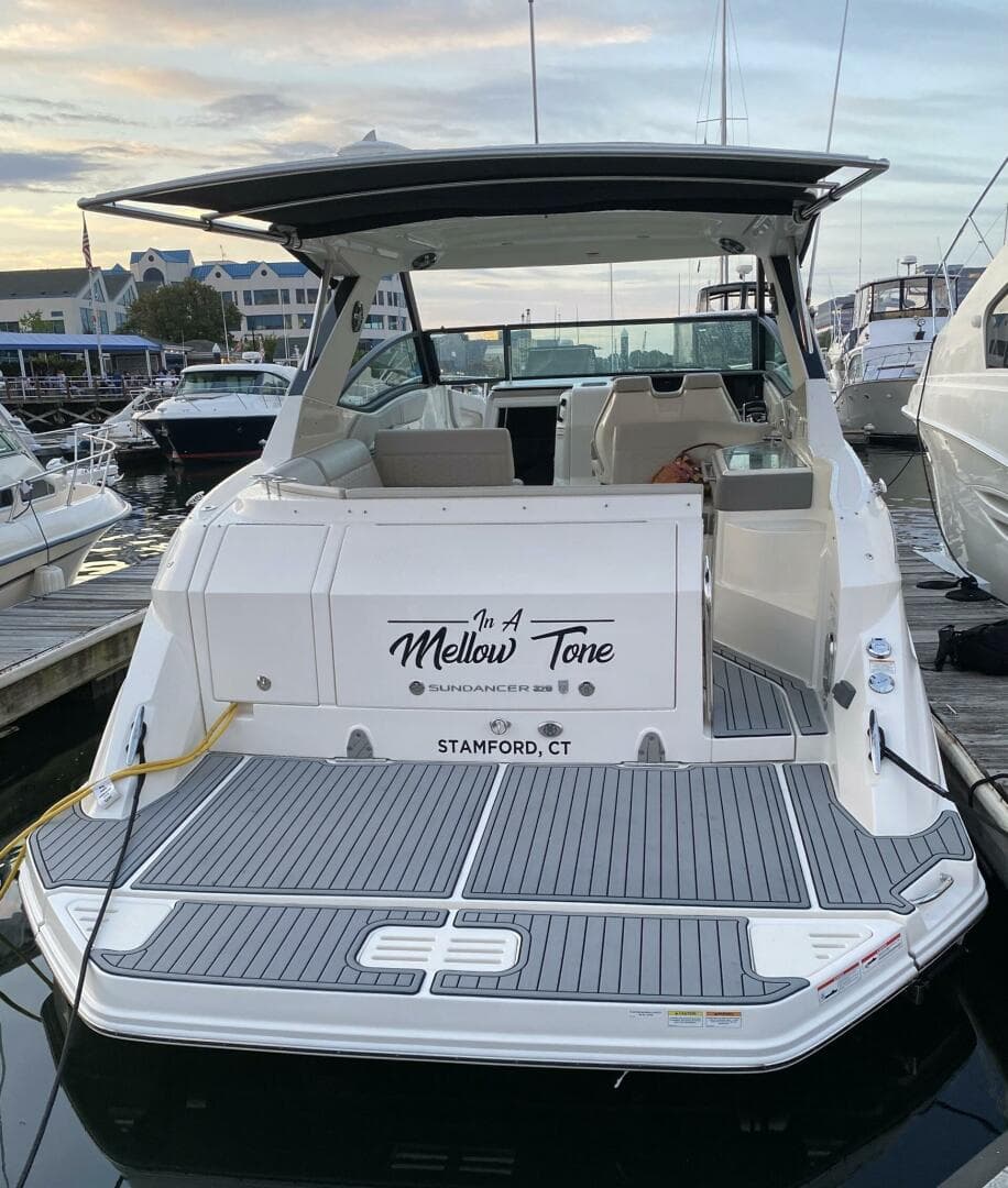 2020 Sea Ray Sundancer 320