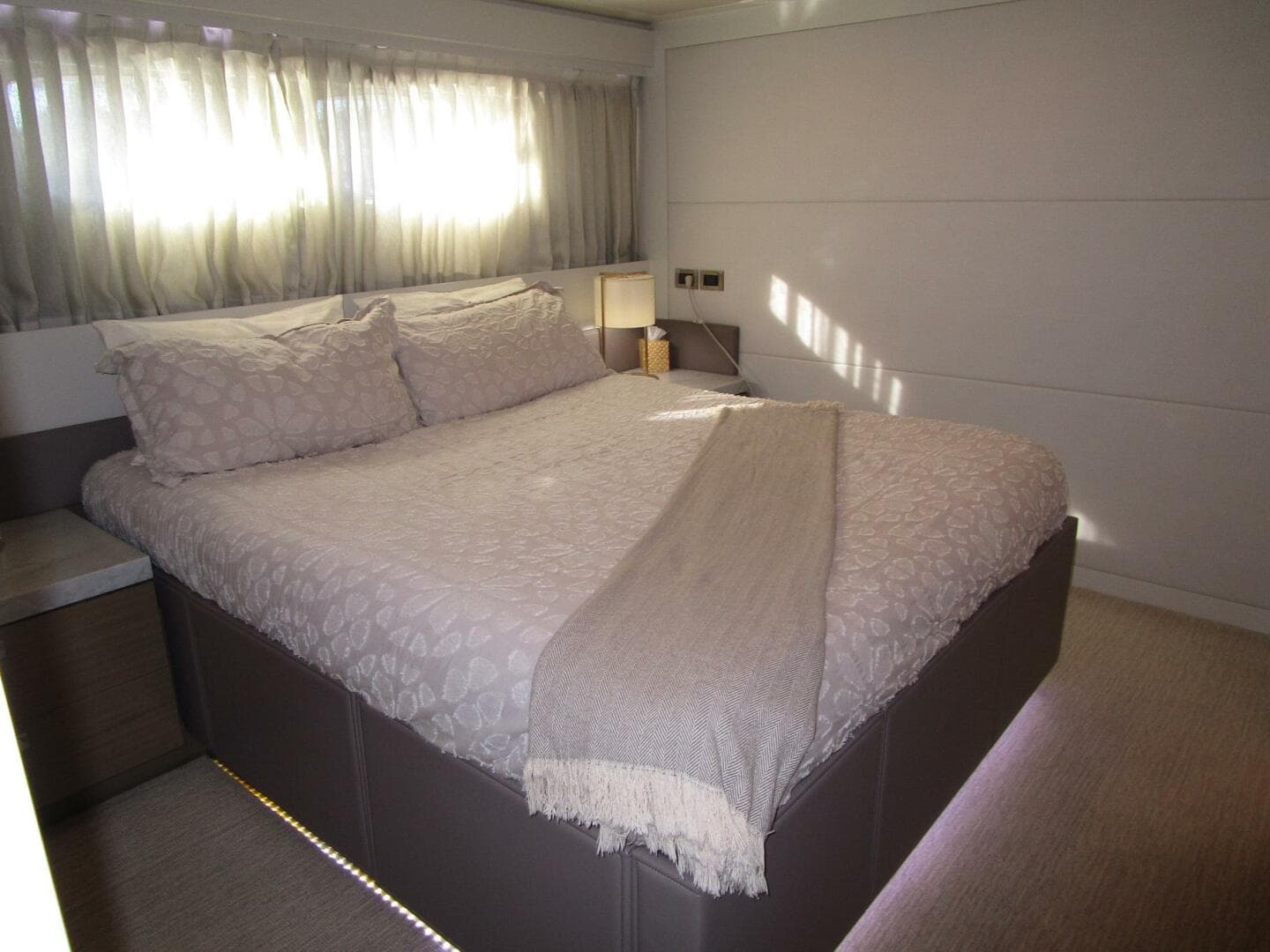 Starboard VIP Looking Aft