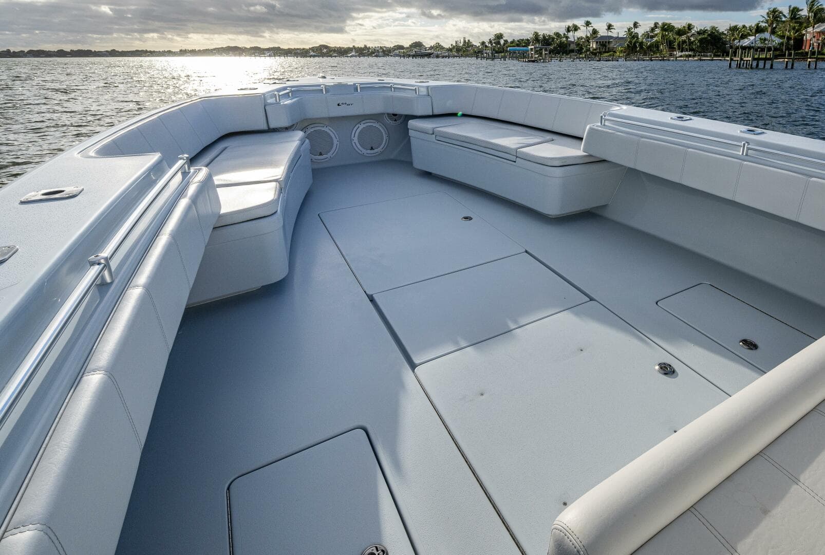 2024 Contender 44 ST