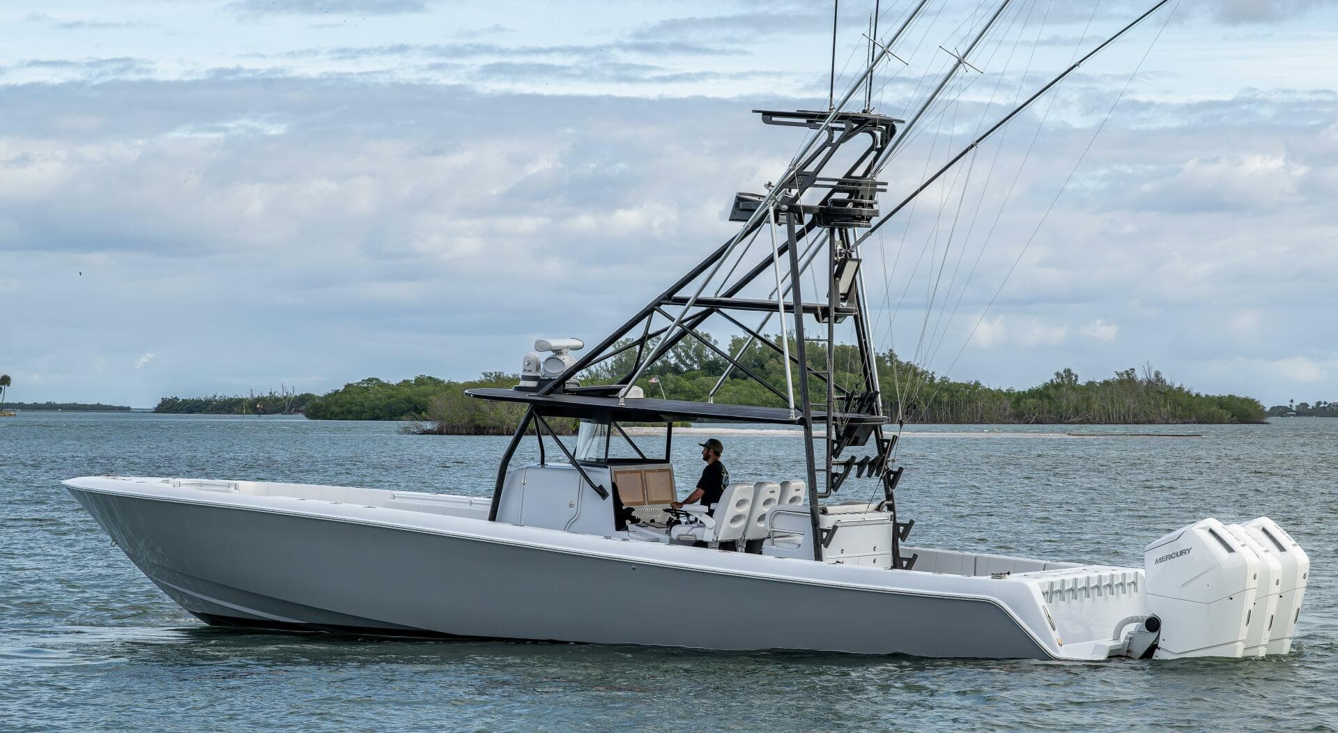 2024 Contender 44 ST