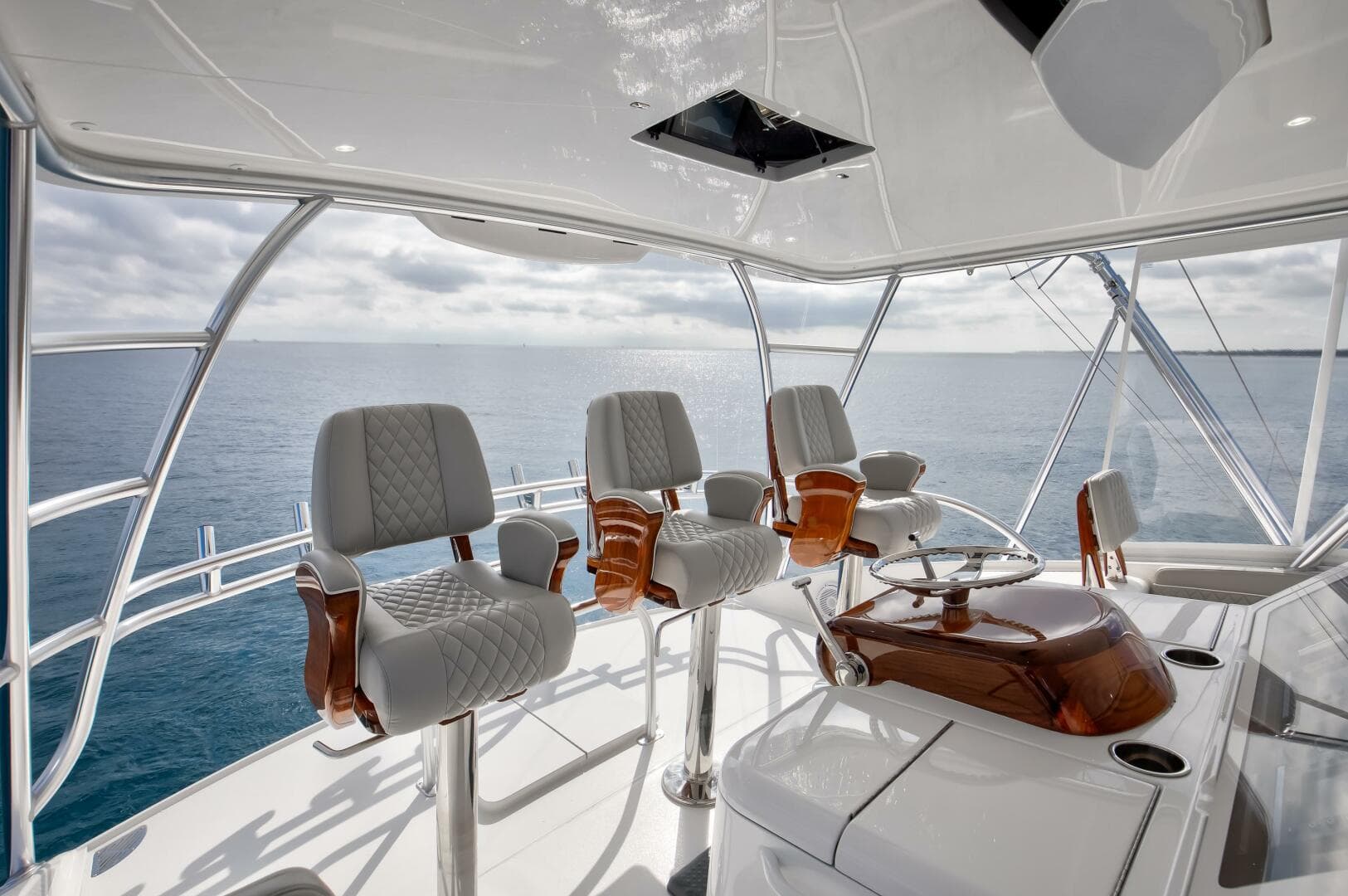 2024 Viking 68 Convertible