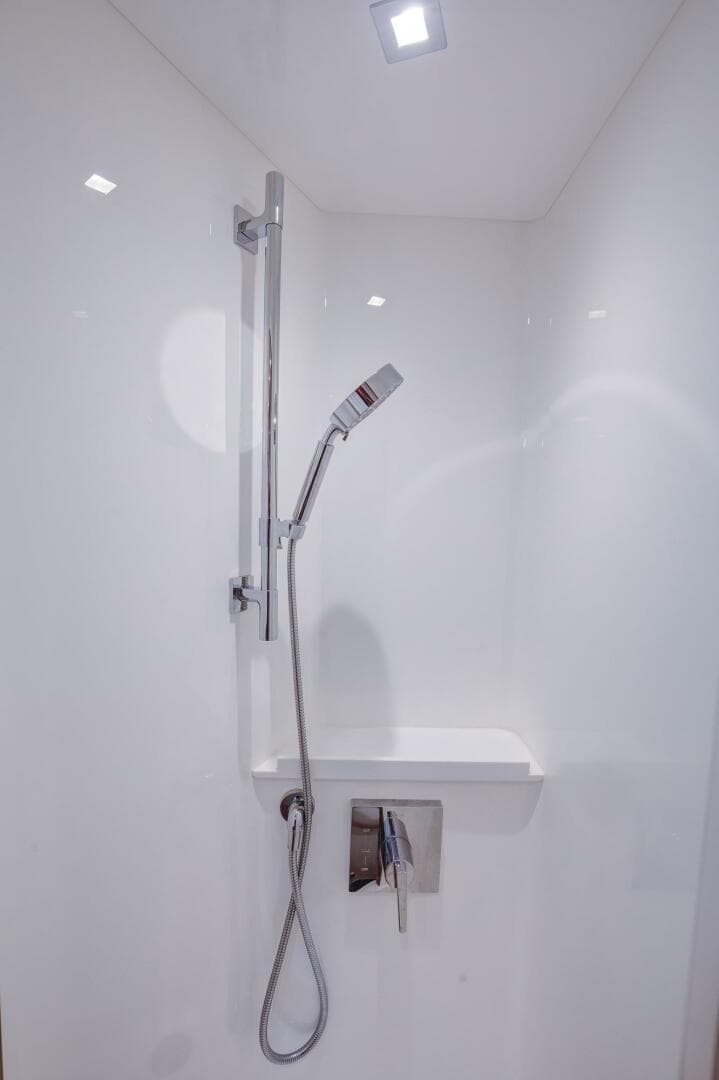 2024 Viking 68 Convertible