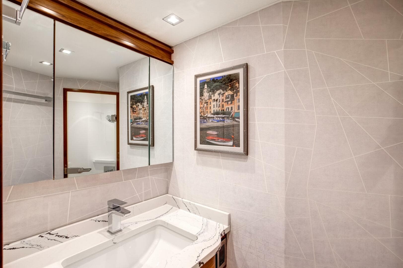 2024 Viking 68 Convertible