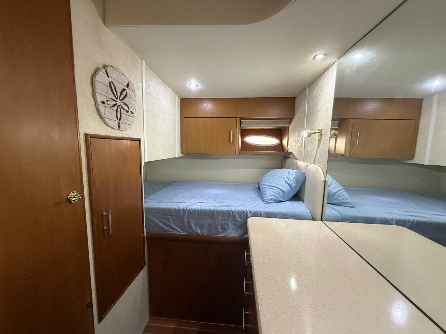 2001 Ocean Yachts 40 Express Bridge