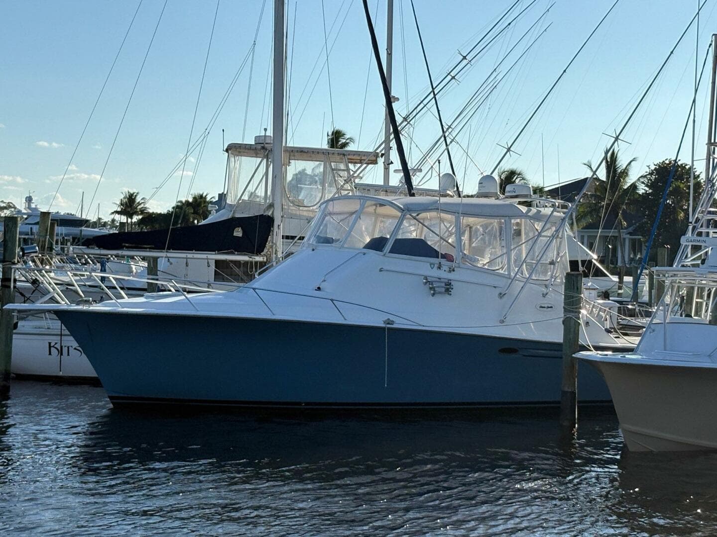 2001 Ocean Yachts 40 Express Bridge